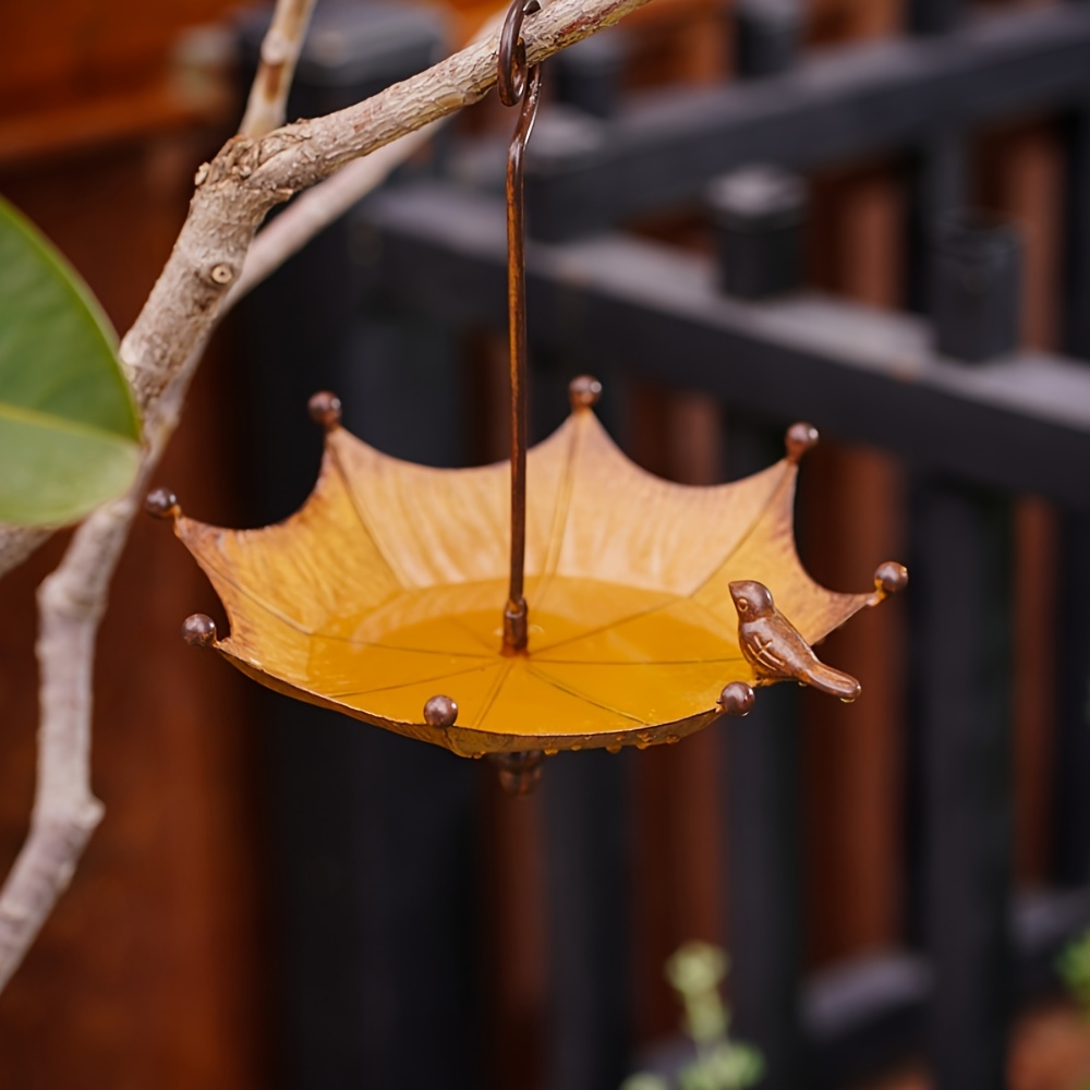

1pc Umbrella-shaped Iron Bird Feeder, Decorative Garden Accent, Rustic Outdoor Bird Trough With Hanging Hook, 9.25 X 11.02 Inches