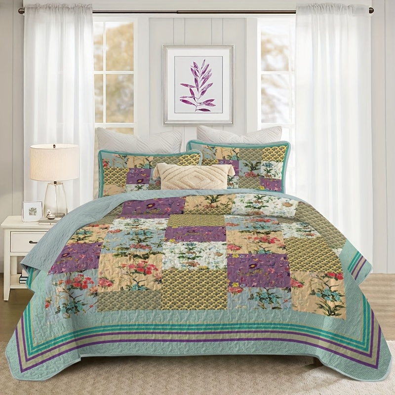 Farmhouse Style Floral Patchwork Quilt Set (1 Quilt +1/2 Pillowcases, Without Fillers) Soft, Breathable Light Beige-Friendly, Hypoallergenic, and Easy Care Spring Shabby Farm Style Bedding Set, Twin/Full/Queen/King Size Bed In A Bag for All Seasons
