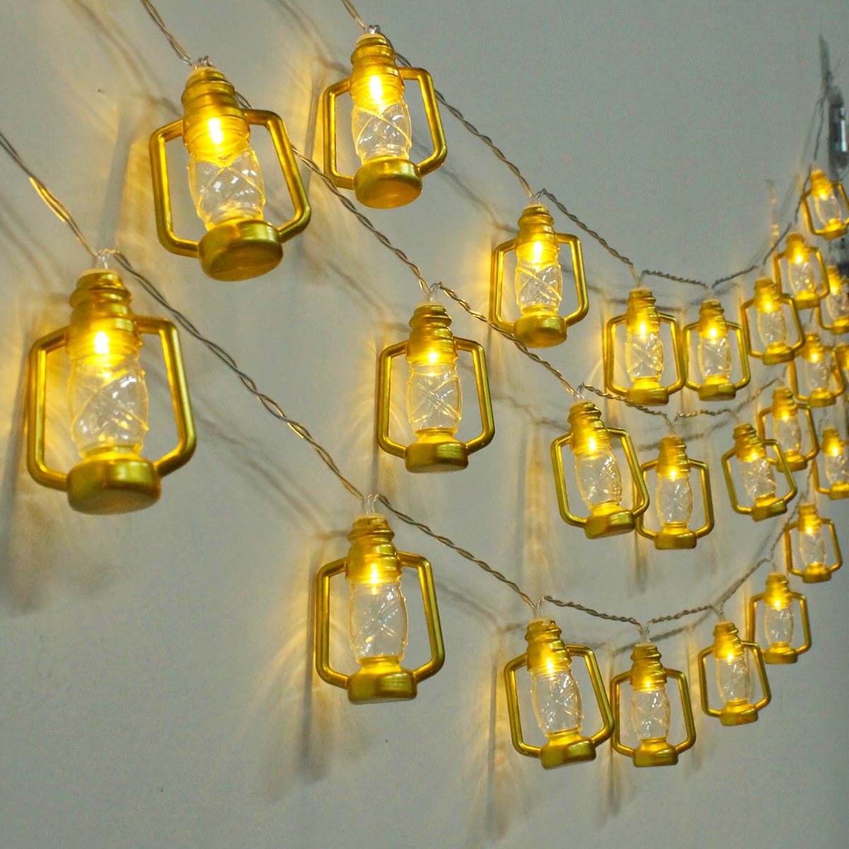 

1pc Warm Yellow Glow Kerosene String Lights - 70-bulb, /70.87inch, Battery-operated, Bedroom & Living Room , & Ramadan Festival Decor (batteries Not Included), String Lights For Bedroom