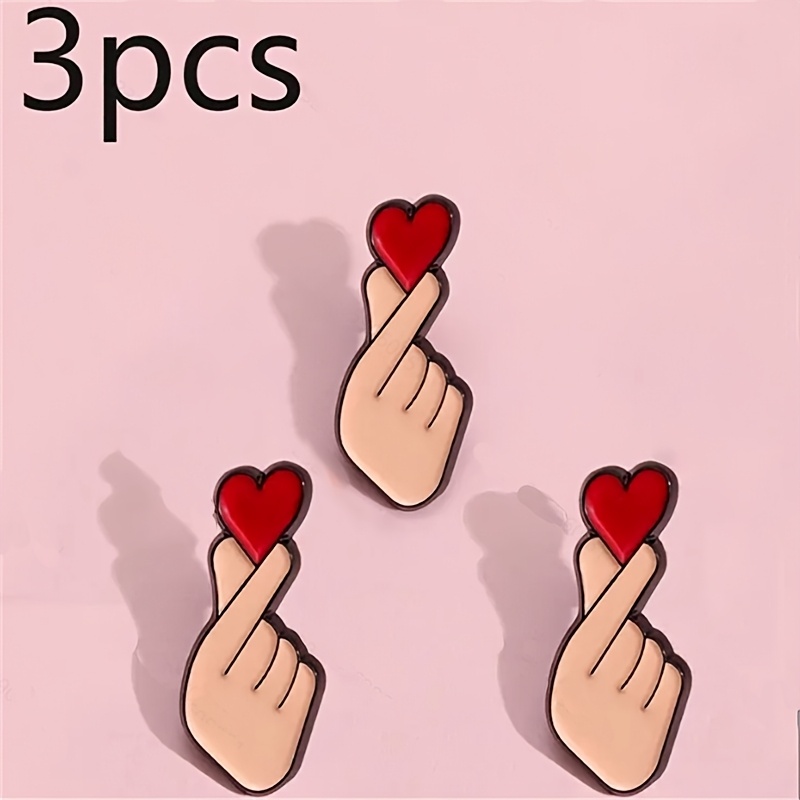 Image of 3pcs Set: Fresh And Heart-shaped Small Collar Pins