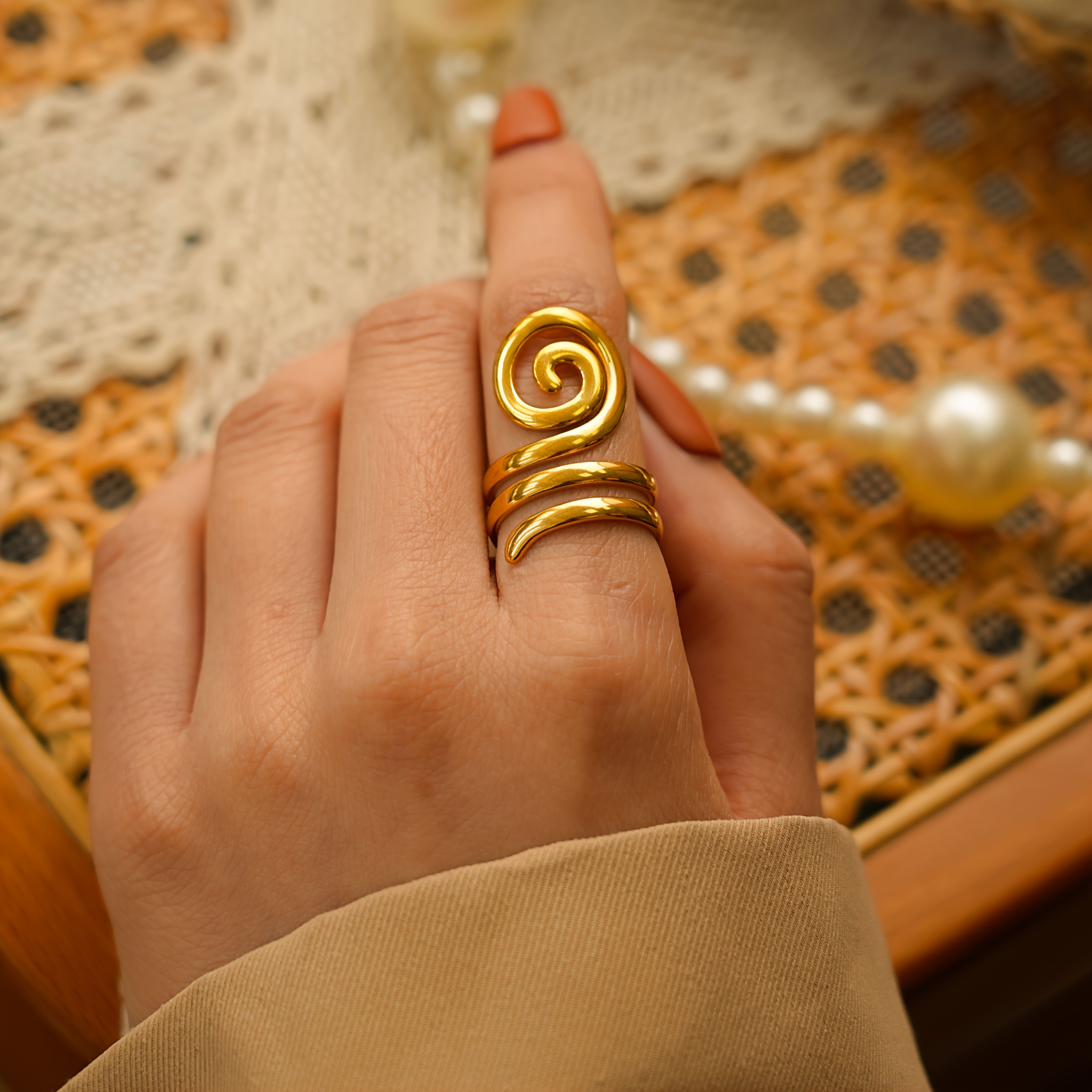 Women's Golden Retro-Style Adjustable Spiral Stainless Steel Ring