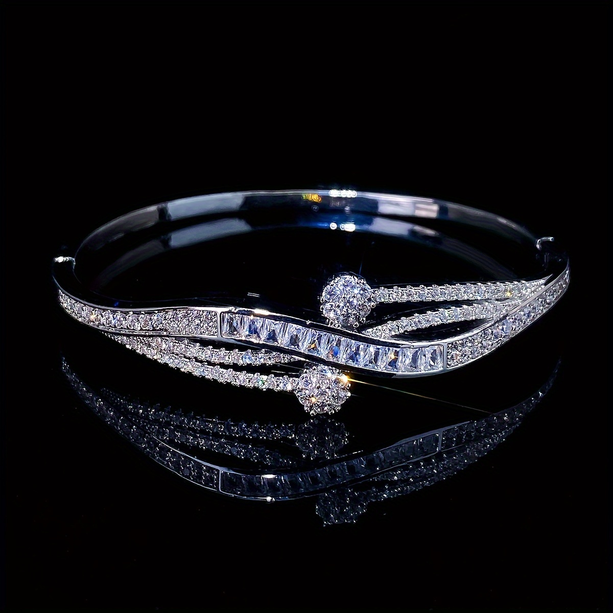 1pc Women's Fashion, Korean Style Temperament Light Luxury Easy Ladies Zirconia Daily All-match Hand Jewelry