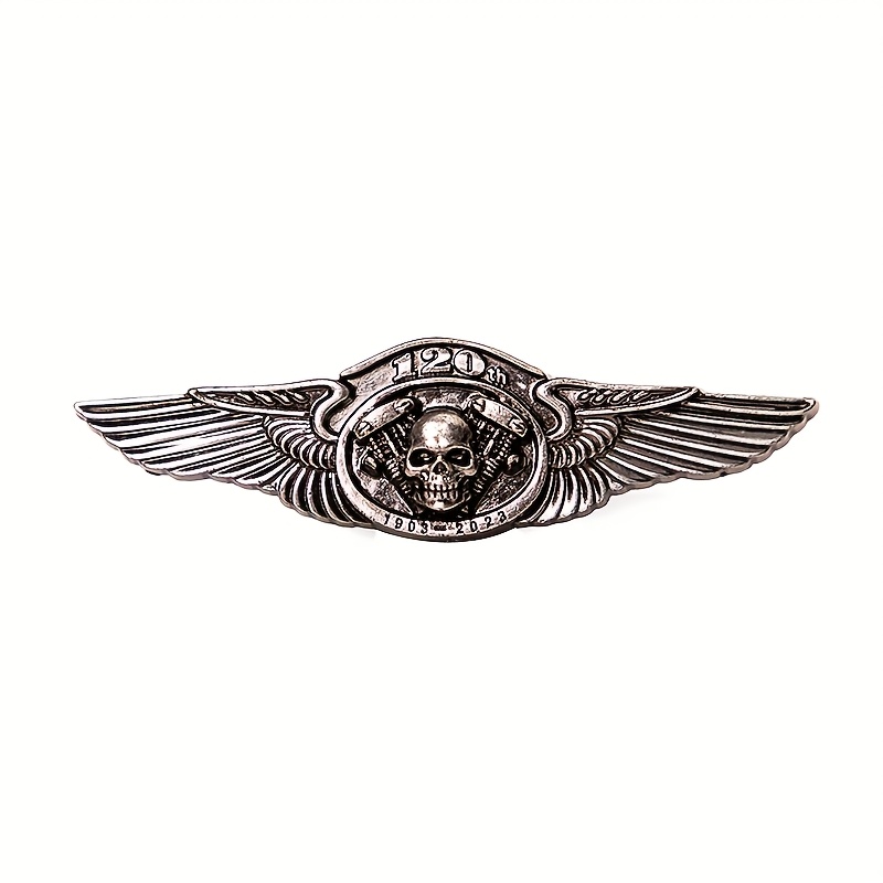 E-shop Vintage Motorradclub 120. Jahrestag Anstecknadel - Zinklegierung Magnetische Brosche mit Totenkopf & Flügel Design, Retro Biker Accessoire für