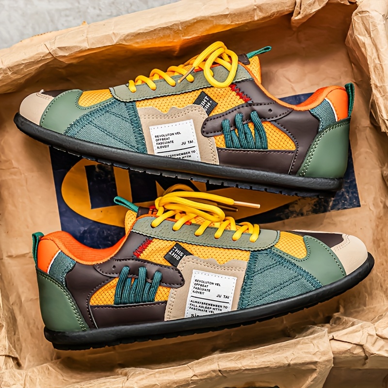 Tenis casuales para hombre KOONEXY, diseño colorblock en azul vibrante, amarillo y naranja, parte superior de tela transpirable y sintética, suela de PVC resistente, cordones, cómodos para todas las estaciones
