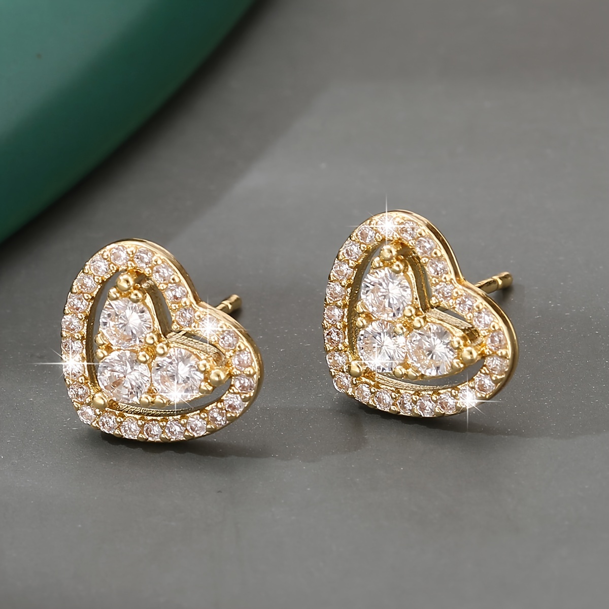 

1 Paire de Boucles d'Oreilles de Luxe en de Cœur en Cuivre avec Synthétique, et Mignon, Aiguille d'Oreille en Cuivre Nickel, pour un et Cadeau de la Saint-Valentin, Accessoire Toutes