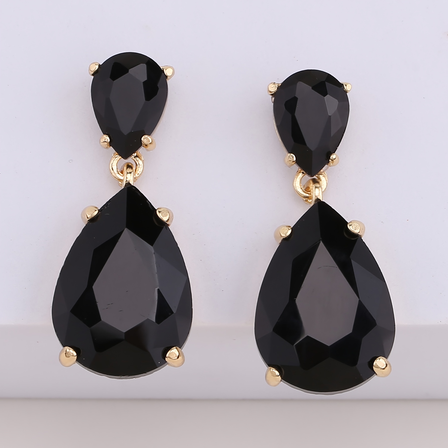 TEMU A Pair Of Alloy Golden-plated Teardrop-shaped Rhinestone Pendant Earrings For Women (one Large, 1 Small)