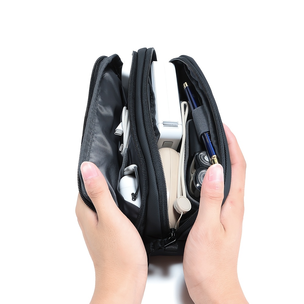 Men's and Women's Travel Handbag for Digital Storage