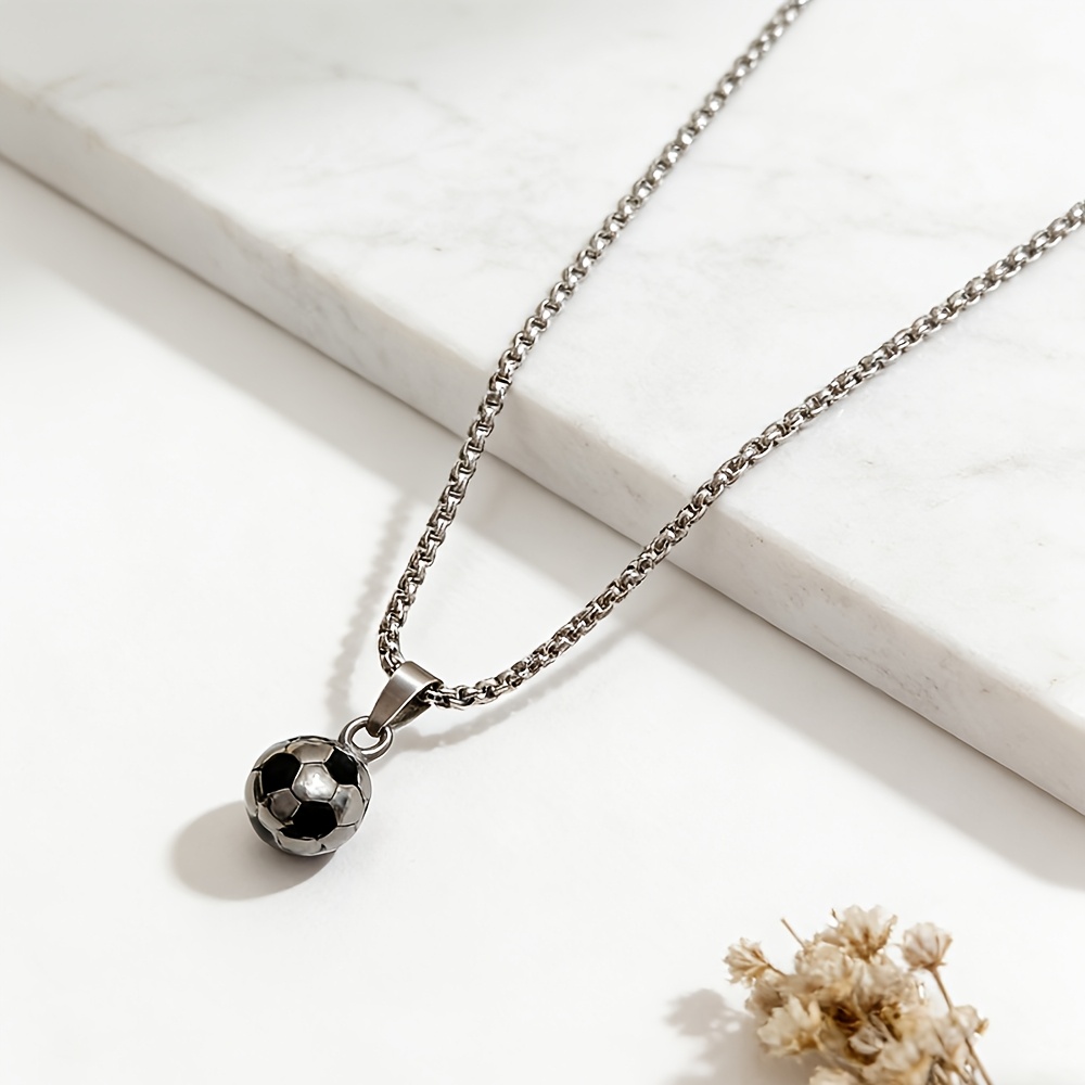 TEMU Ensemble Collier avec Pendentif Football 3D Émaillé Doré Argenté Bleu Style Sportif Fan de Football Cadeau Personnalisé Tendance