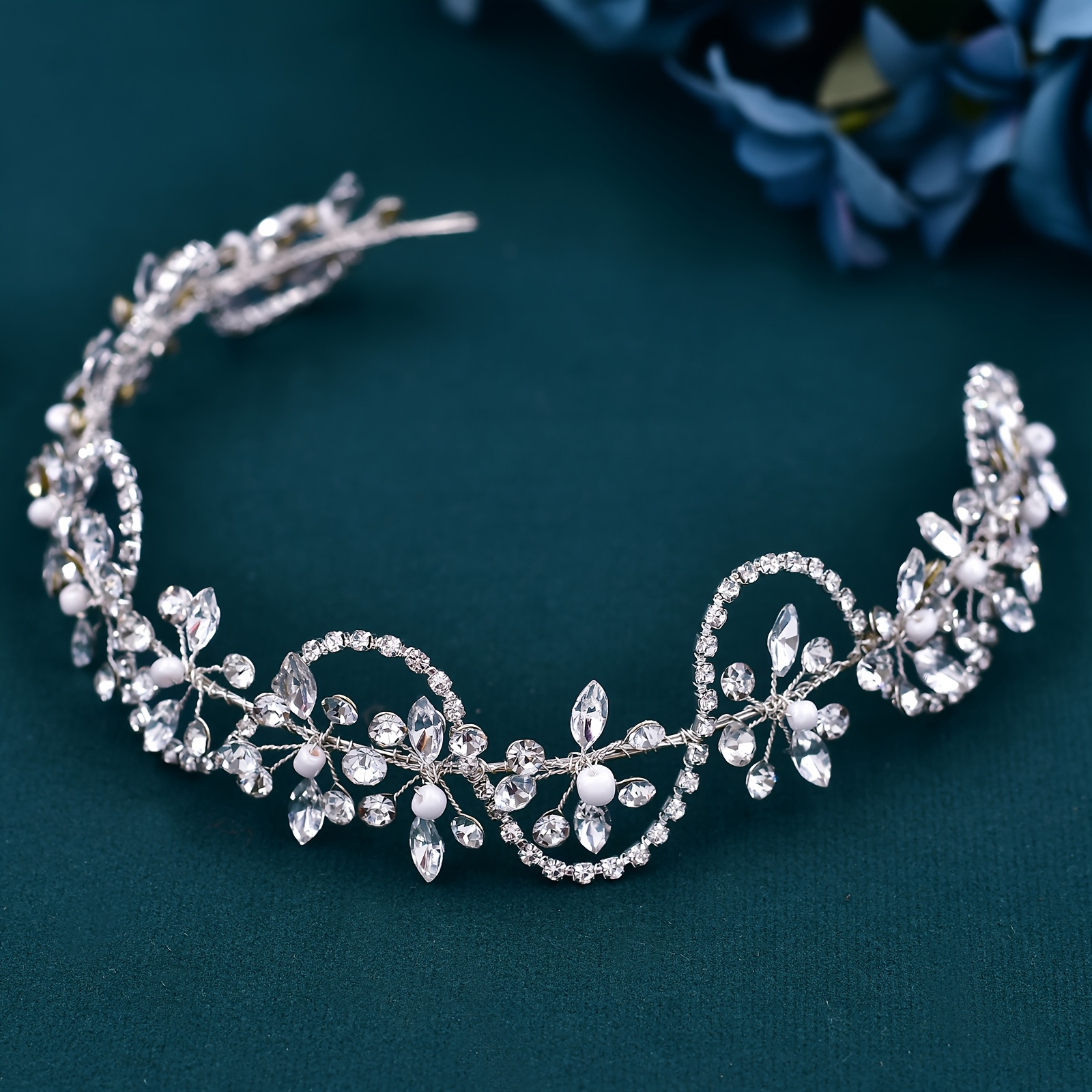 Image of An Elegant Handmade Rhinestone Bridal Headband, A Wedding Hair Accessory Suitable For Brides, Bridesmaids, And Women