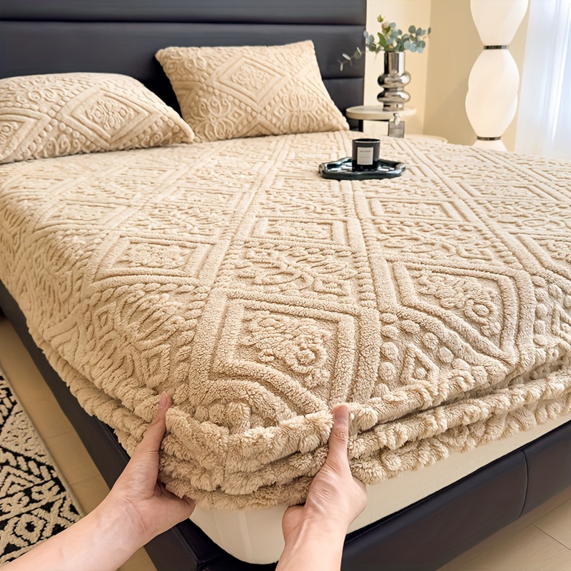 mattress protective set autumn and winter heavyweight   warming carved single pad no pillowcase details 17