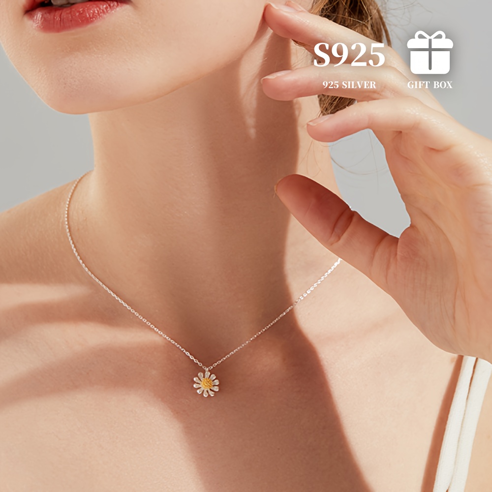 

925 Sterling Silver Daisy Flower Pendant Necklace Simple Style Neck Chain Jewelry Temperament Clavicle Chain With Gift Box