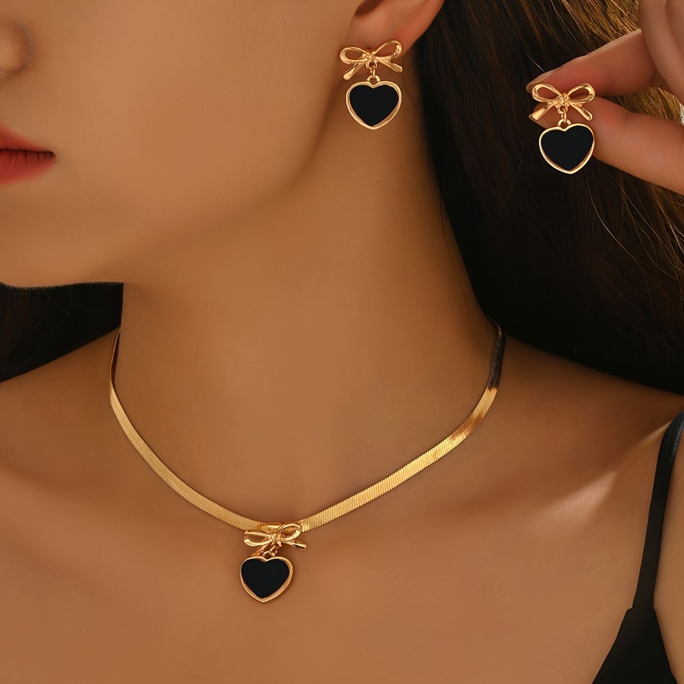 E-shop 2-teiliges Set, Neues Herbst/Winter Eleganter Temperamentvoller Damen-Schmuckset, Halskette Ohrstecker, Modische goldene flache Schlangenkette