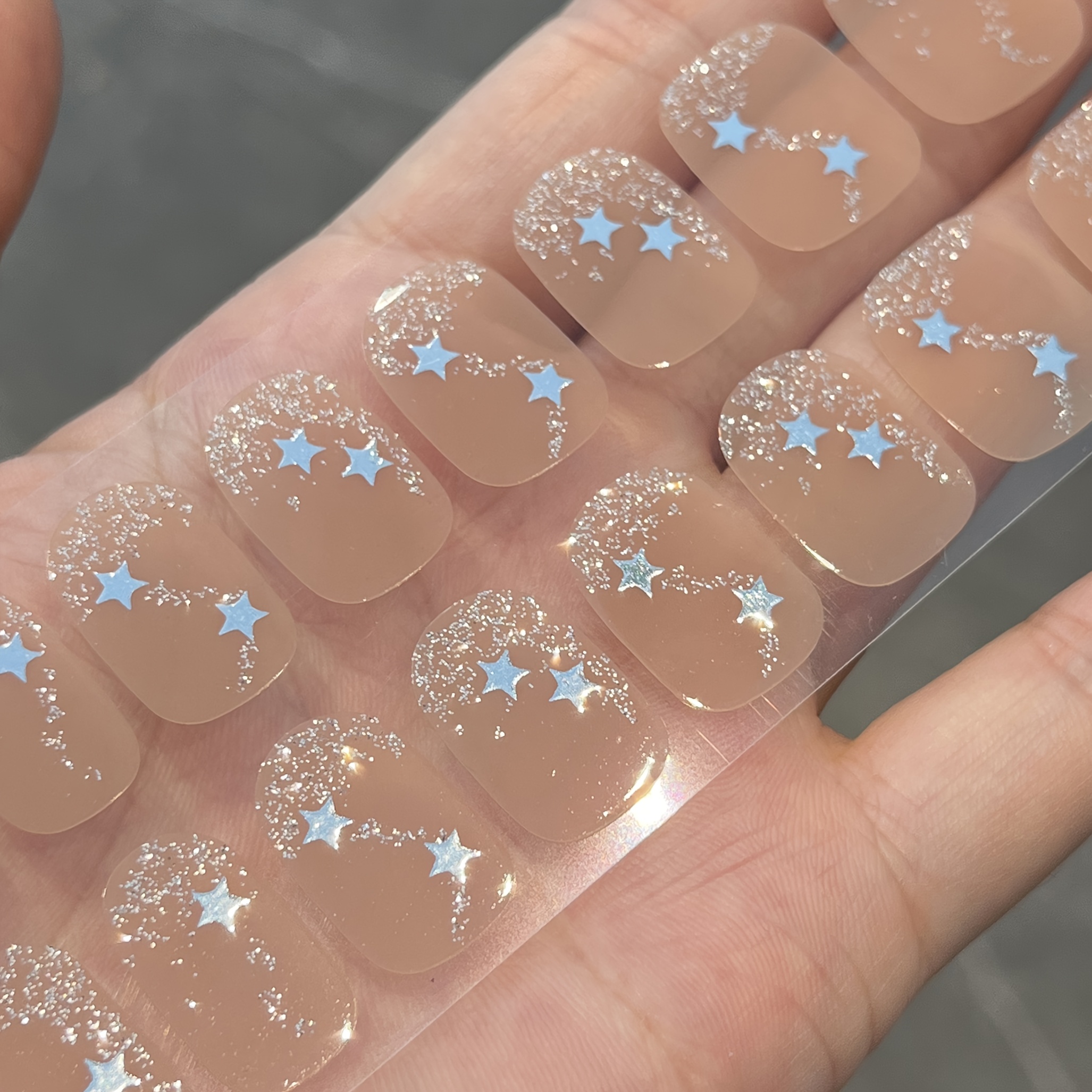 TEMU Q96: 20pz Copertura Completa Sticker per Unghie in Gel Nudo a Stella, Autoadesivi a Luce Specchiata Impermeabili, Tenuta 14 Senza Sollevamento,