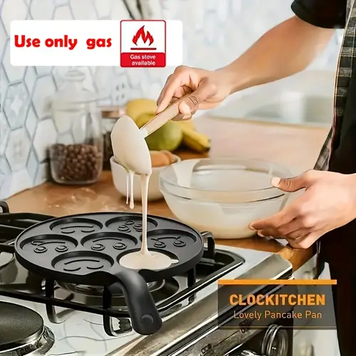 7개의 스마일 페이스 몰드가 있는 넌스틱 팬케이크 팬, 열에 강한 핸들이 달린 7컵 블리니 메이커, 축제 분위기의 팬케이크를 만들기 쉬운 아침용 팬