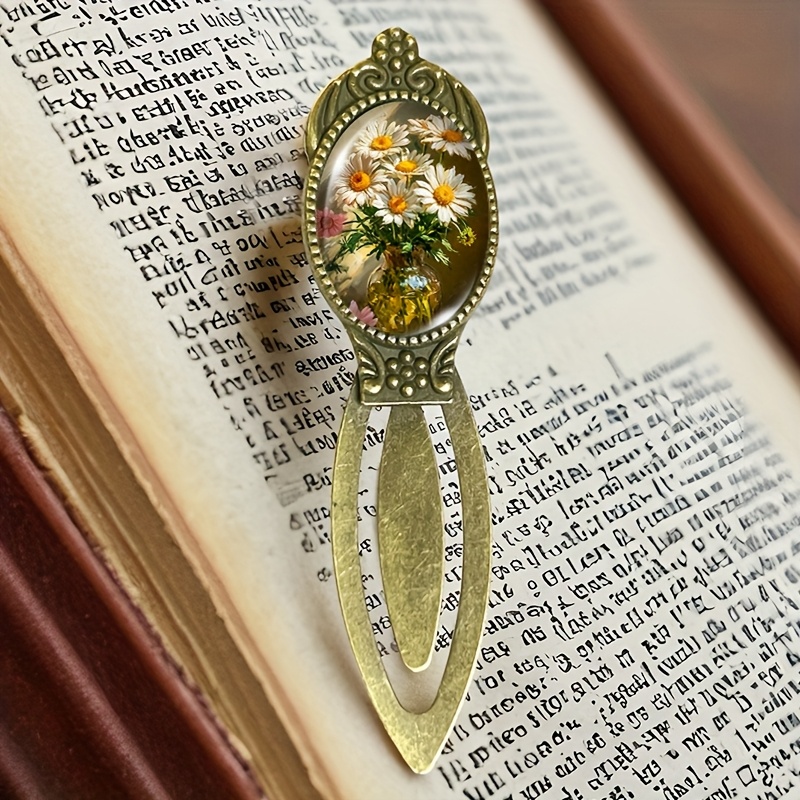 Image of Daisy Bookmark Book Enthusiast Gift