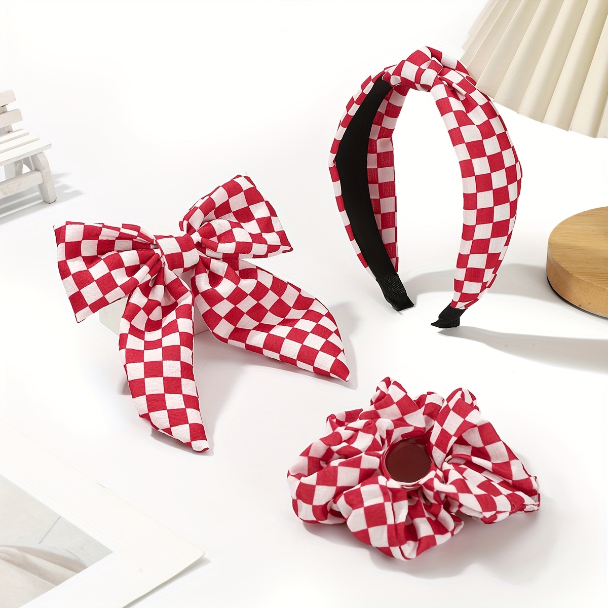 E-shop Stoff Schachbrett Schwarz Rot Pink Knötchen Haarband Haarnadel Haargummi Kombination Set 3 Stück