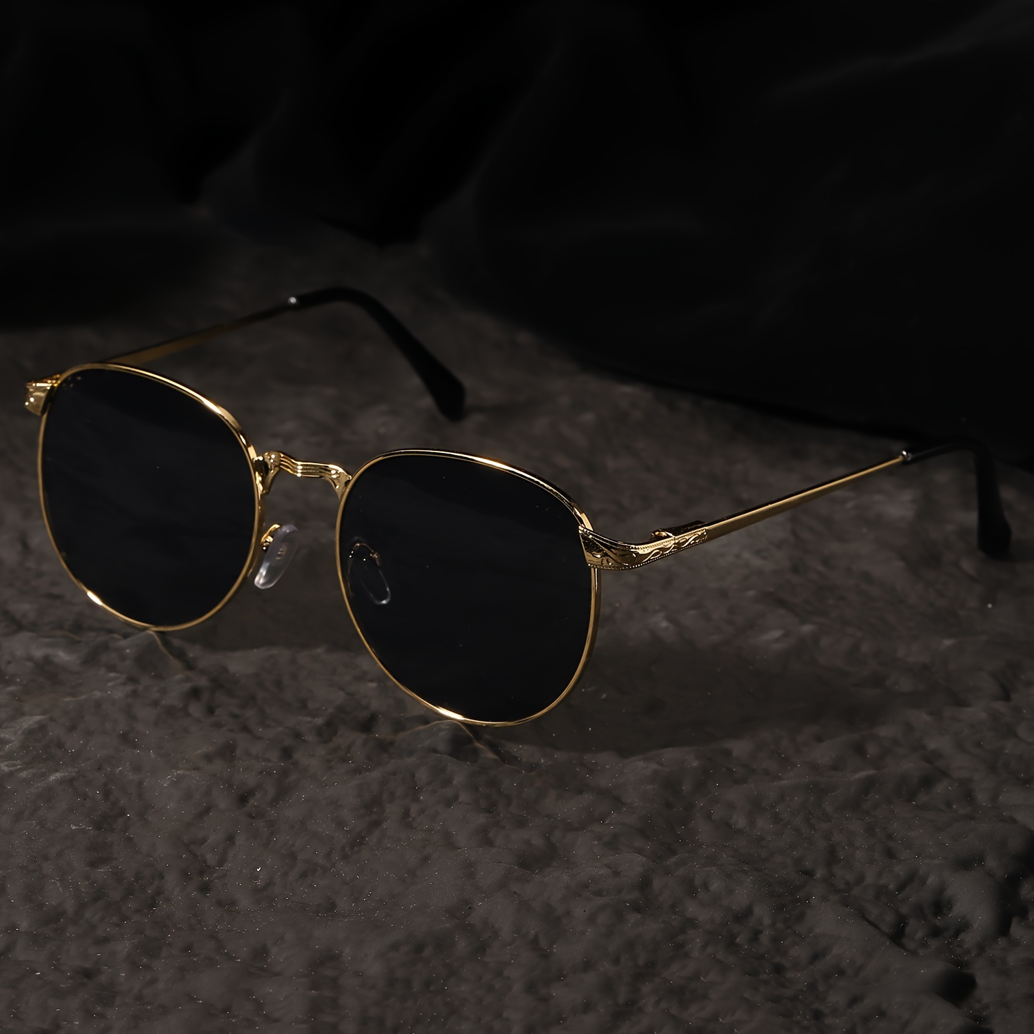 

1 paire rétro pour homme - Monture en acier inoxydable, verres en polycarbonate, décoratives, style sportif randonnée avec chiffon à