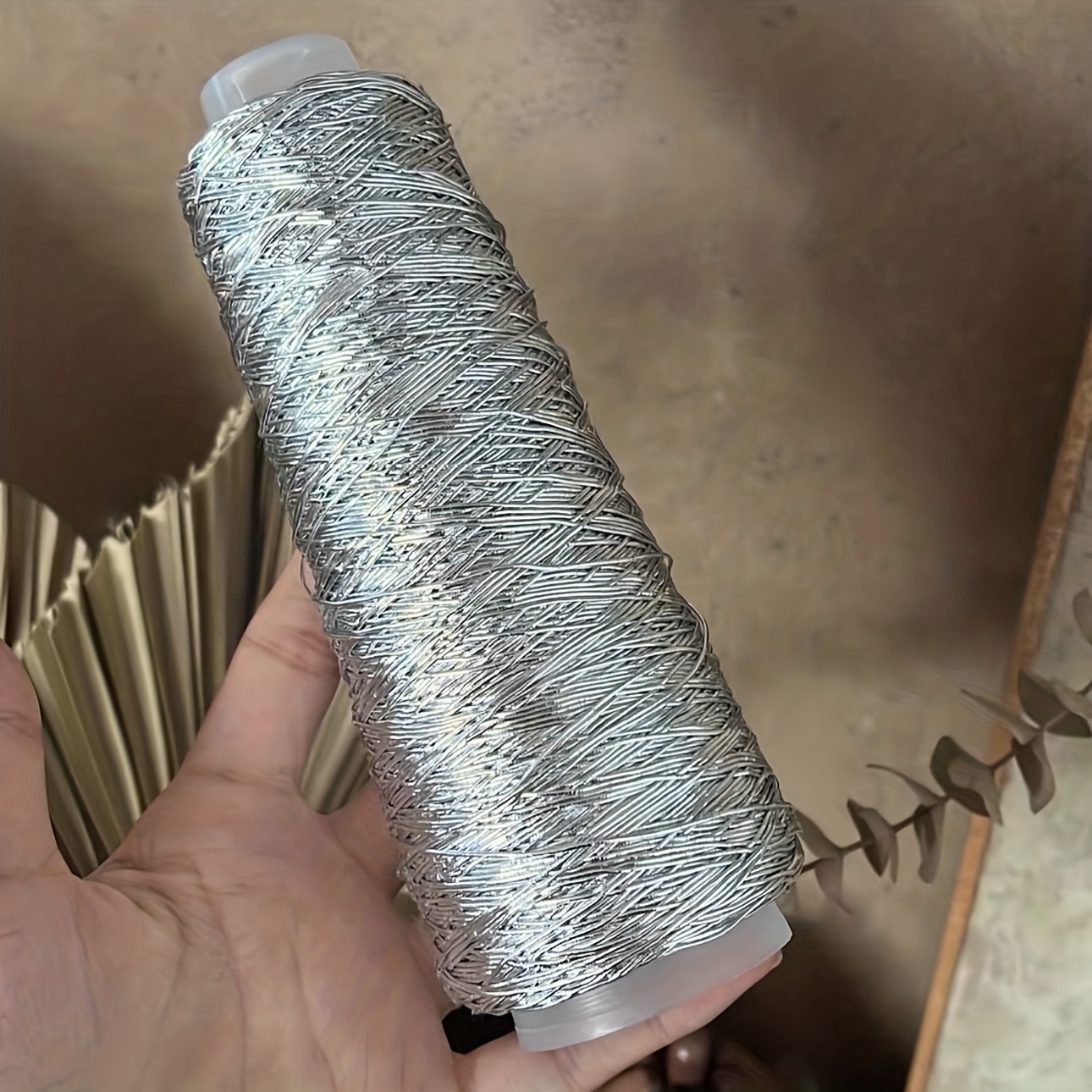 TEMU Fil Façonné à Île de Haute Qualité avec Fil Argenté , pour Tissage Artisanal DIY de Sacs, Tapis et Poupées. Chaque Bobine Pèse 200 , Disponible