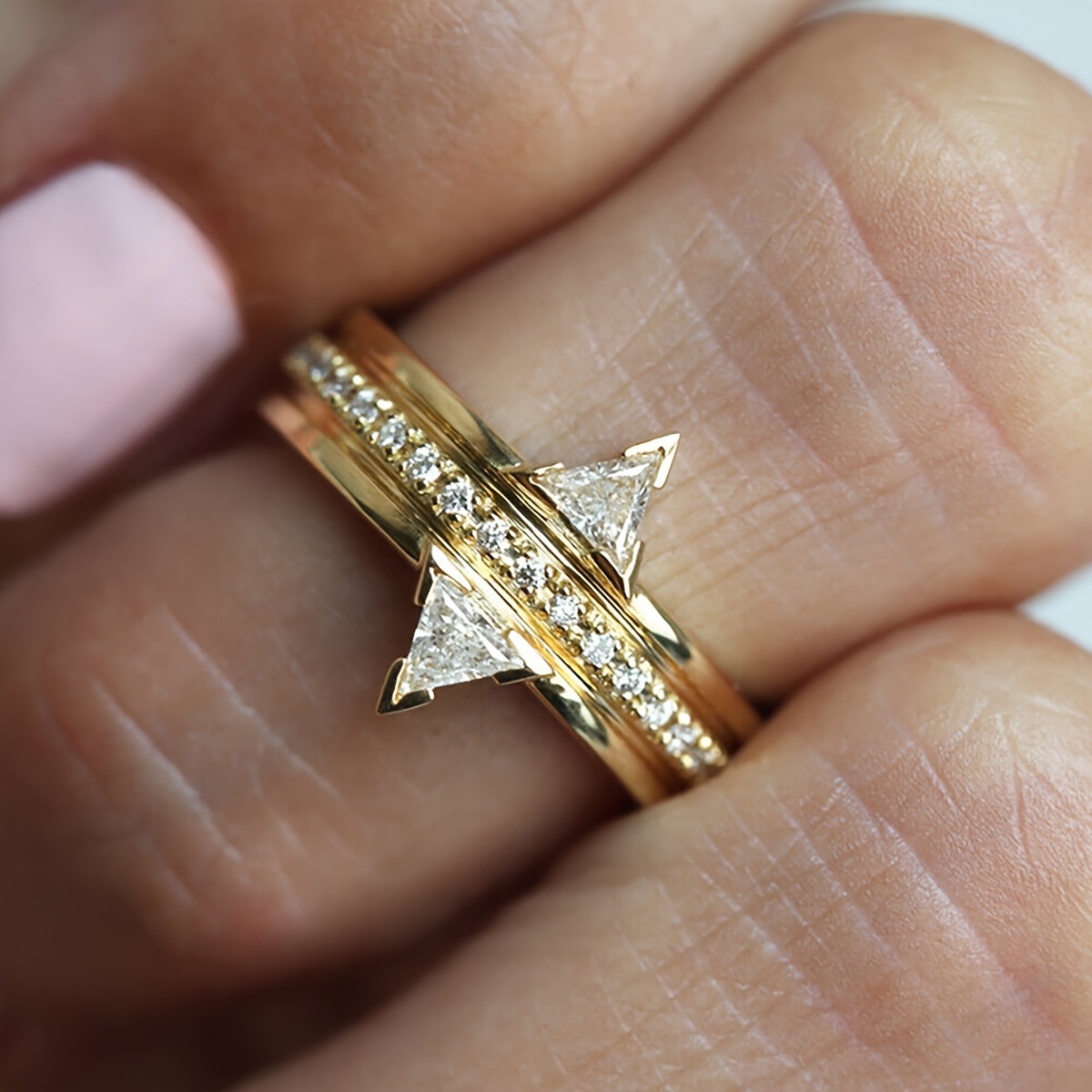 Women's Elegant Triangle-Shaped Decorative Ring for Special Occasions