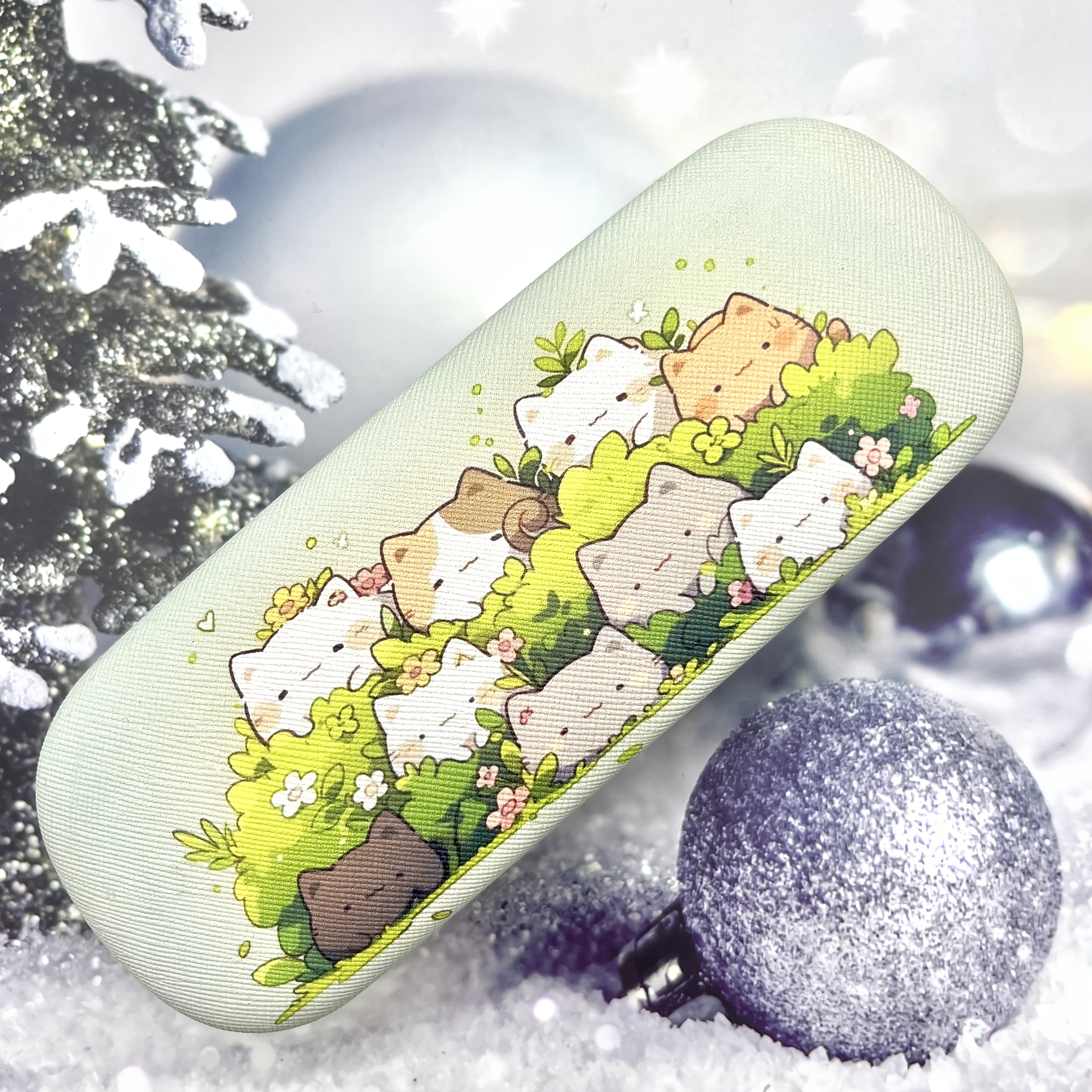 

A Cute Cartoon Glasses Case That Appeals , Storing . , Pressure-resistant, And Shockproof, Making It An Ideal Christmas Gift.