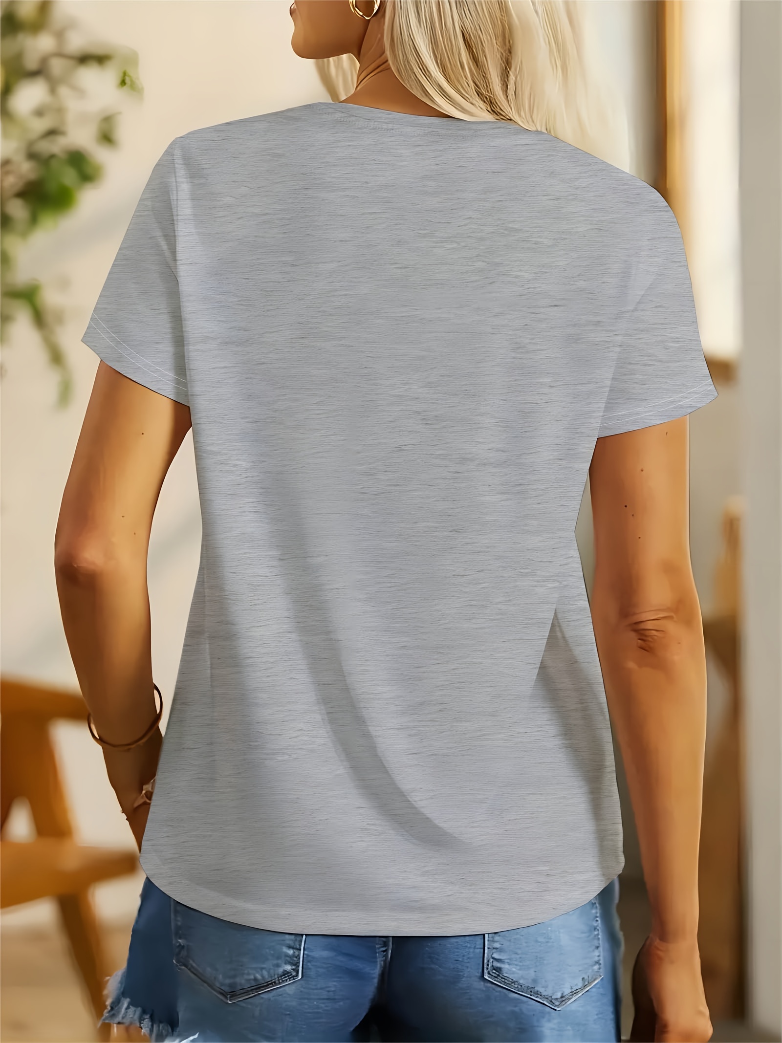 Women's Casual Elegant Panda Print Crew Neck T-Shirt - Short Sleeve Bamboo Graphic Tee, Soft Breathable Fabric, Machine Washable, Spring Summer Top, Panda Gifts, Casual Attire Shirt, Durable Print Shirt