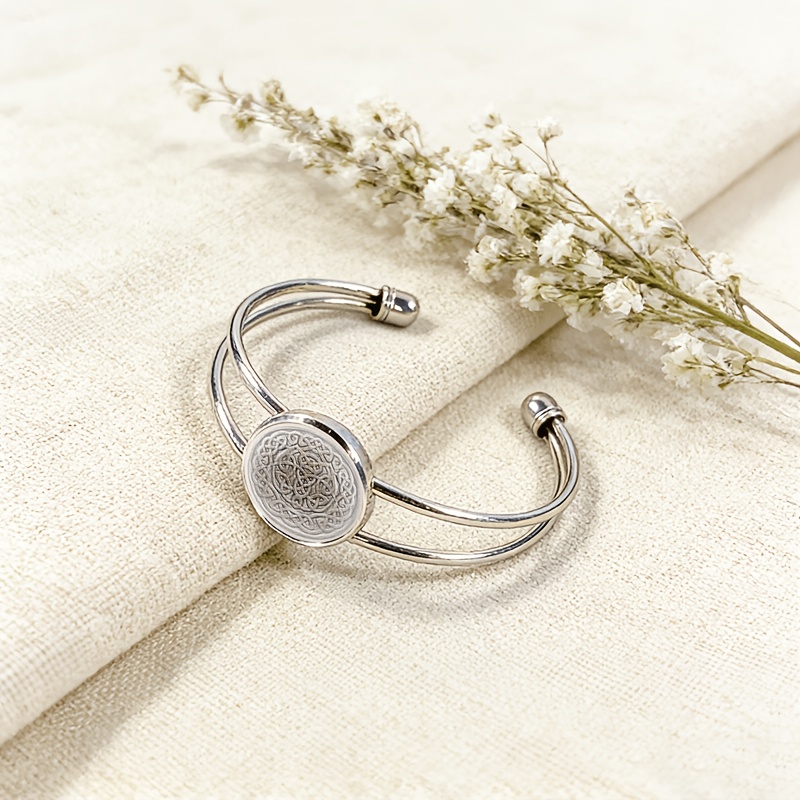 Women's Adjustable Open Bracelet with Intricate Round Pattern