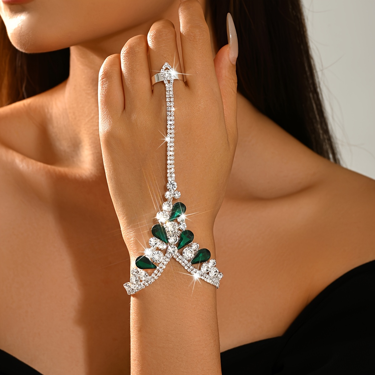 1 pç Pulseira de Corrente para as Costas da Mão Feminina, com Anel e Cristais Verdes em Forma de Lágrima, Cobre com Incrustações de Cristais, Ideal para Casamentos, Jantares de Gala e Bailes 3