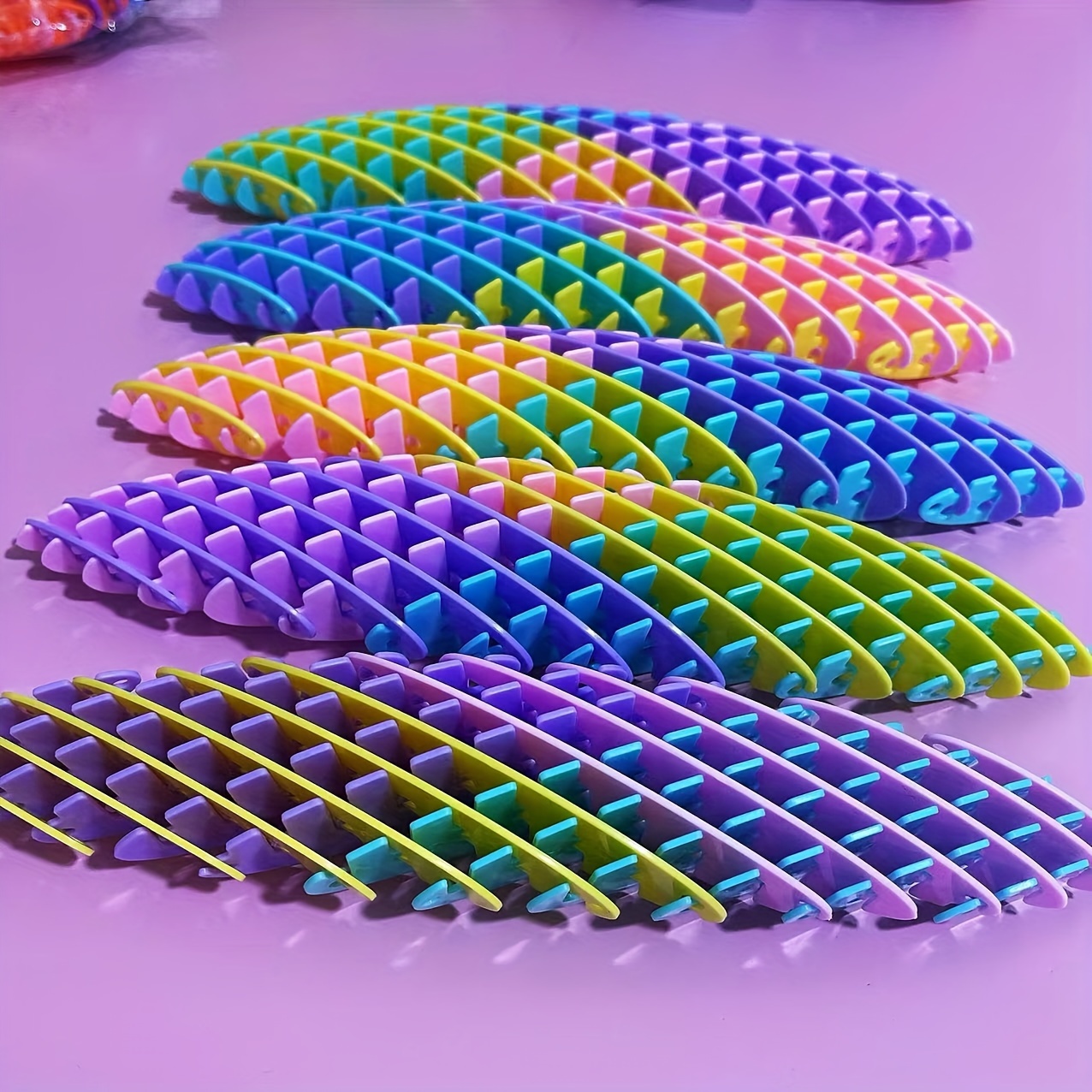 1pc Multicolor Plastic Fidget Worm Toy Sensory Stress Relief Pocket Fidget