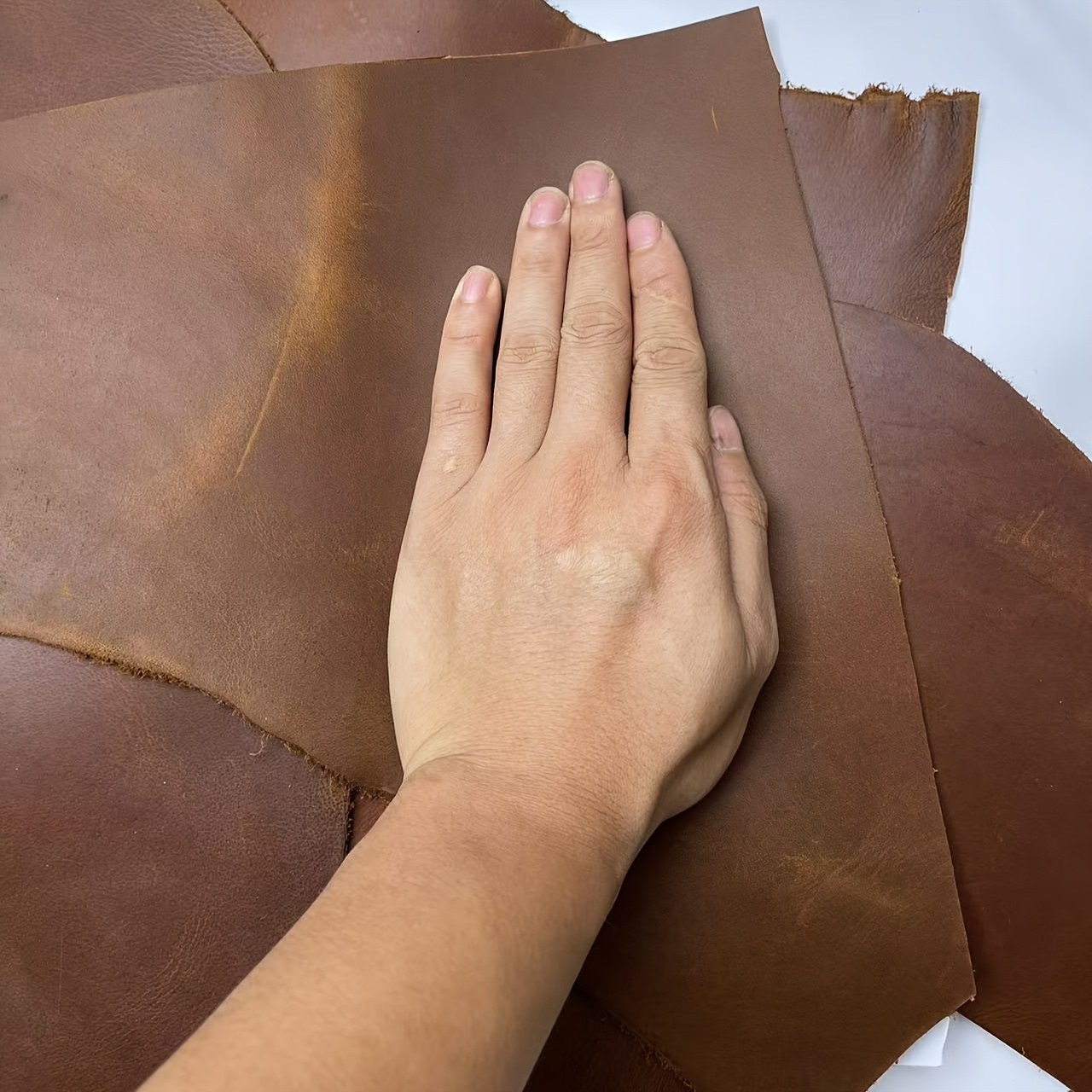 

Premium Leather Scraps - Deep Brown, 1.8-2.0mm Thick, Ideal For Diy Bags, Wallets & Crafts | , Flexible & Water-resistant With Chrome Vegetable Tanning