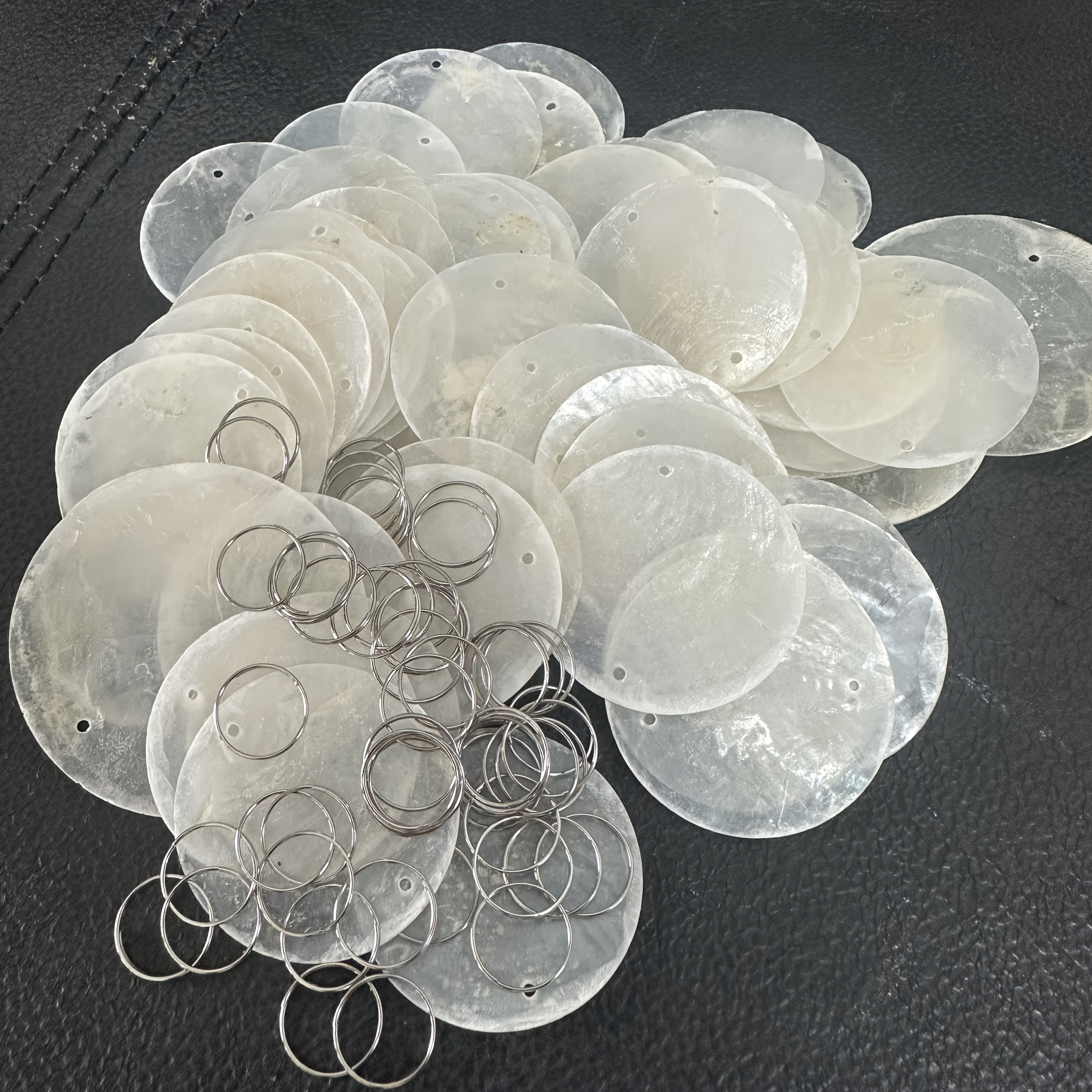Double-hole Mica Disc Sounds Diy Hand-painted Patch Bead Curtain Wedding Shell Lighting Piece Mica Shell Gift Featherless, Synthetic Non-animal Products.