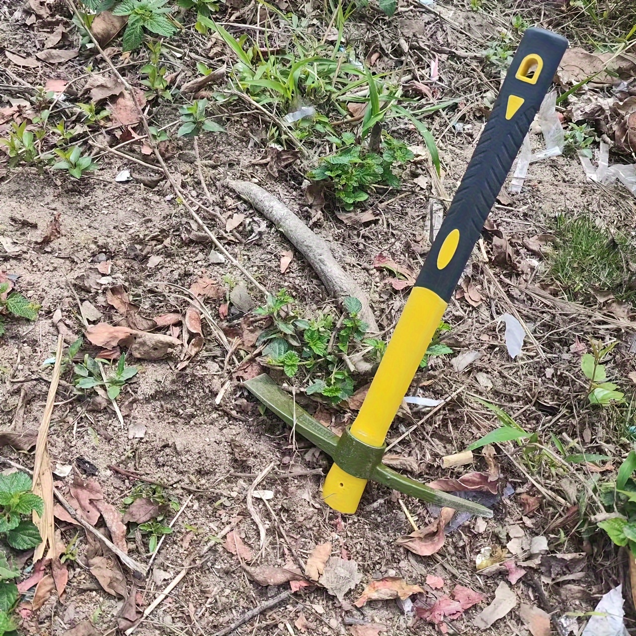

1pc Pickaxe, Fiber Plastic Handle, Hand-held, Used For Planting Flowers And Vegetables, Can Loosen Soil, Dig Trees, Dig Medicine, Outdoor Camping Adventure Survey, Detachable, Easy To Carry