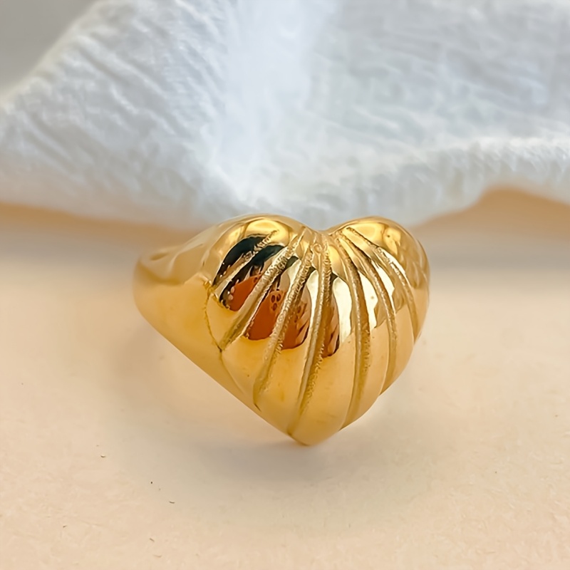 18K Gold Plated Heart Ring with Leaf Design - Stainless Steel Accessory