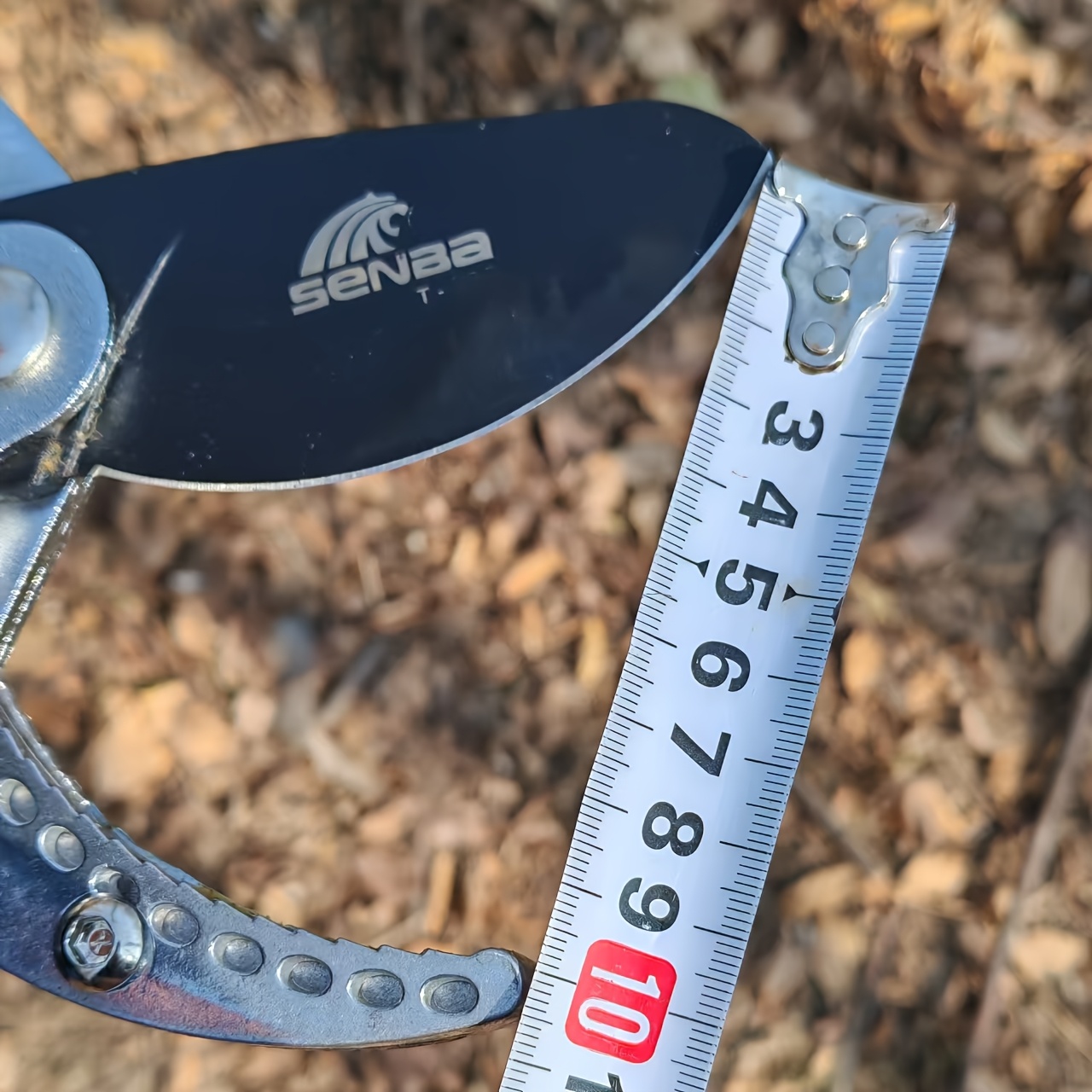 Een meter telescopische krachtige schaar met hoge kwaliteit koolstalen messen, ambidextrous, constructie van mangaanstaal