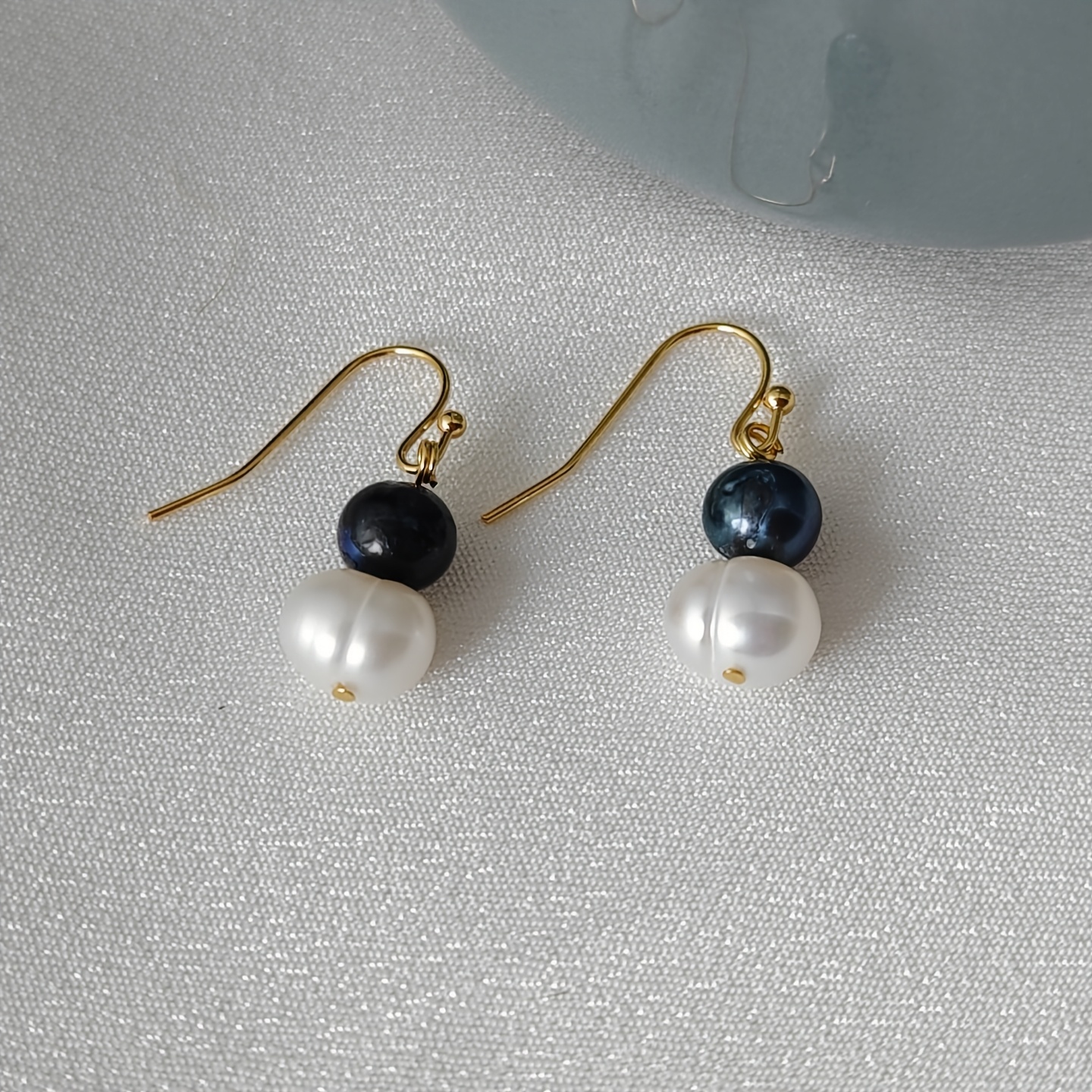 Women's Natural Freshwater Pearls Drop Earrings, Unisex