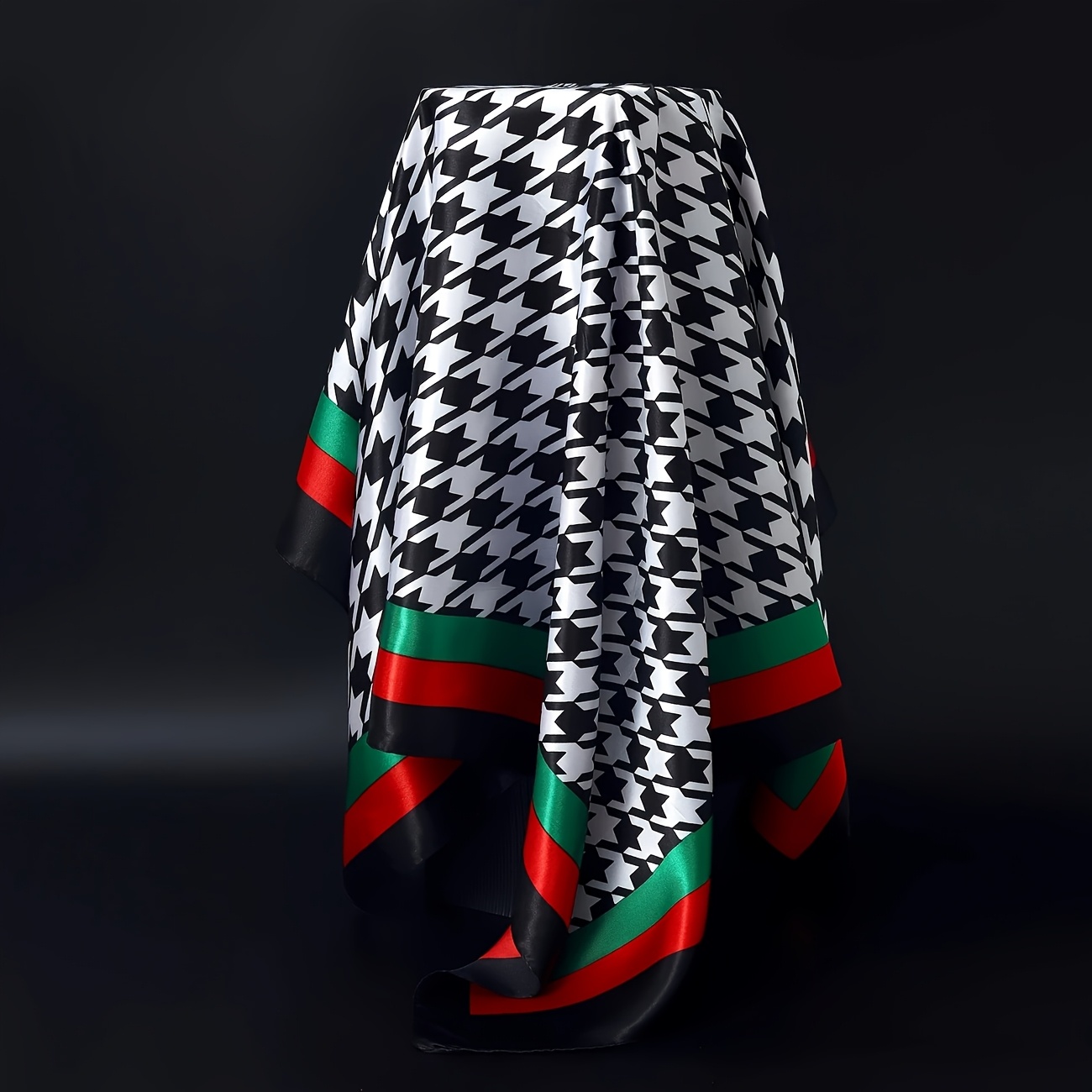 Image of /summer 2025 Women'.43-inch Large Checkered Scarf, Elegant Print Headscarf, Party Gift. Multi-functional Use