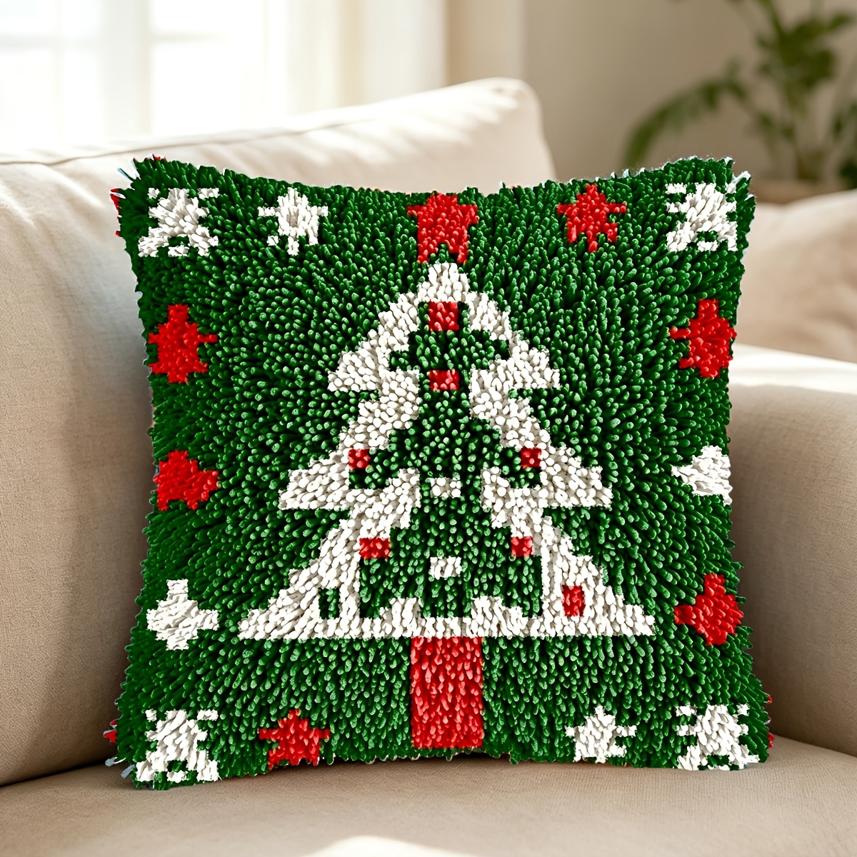 Pillow Plant Latch Hook Kit, Beautiful Christmas Tree Pattern
