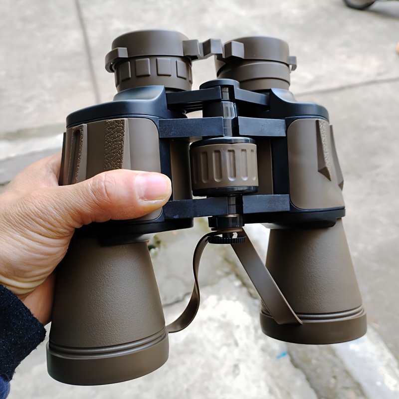 7 Best Binoculars Under $200 In 2023 (Compact, Birding & Hunting)