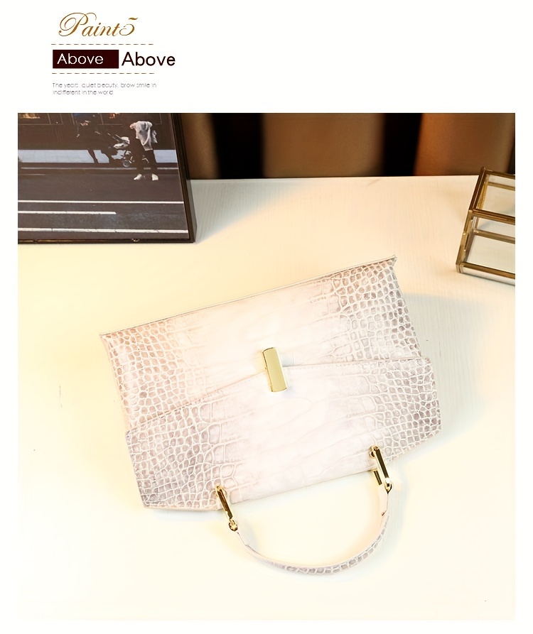 Handbag bottom base and structure