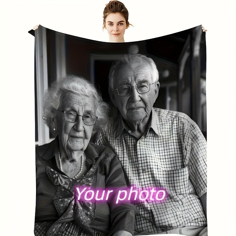 

Couverture en Flanelle Personnalisée avec Photo - Chaleureuse et Douillette pour Grands-, Famille, Amis - Cadeau d'Anniversaire ou Commémoratif Idéal, Hypoallergénique Toutes