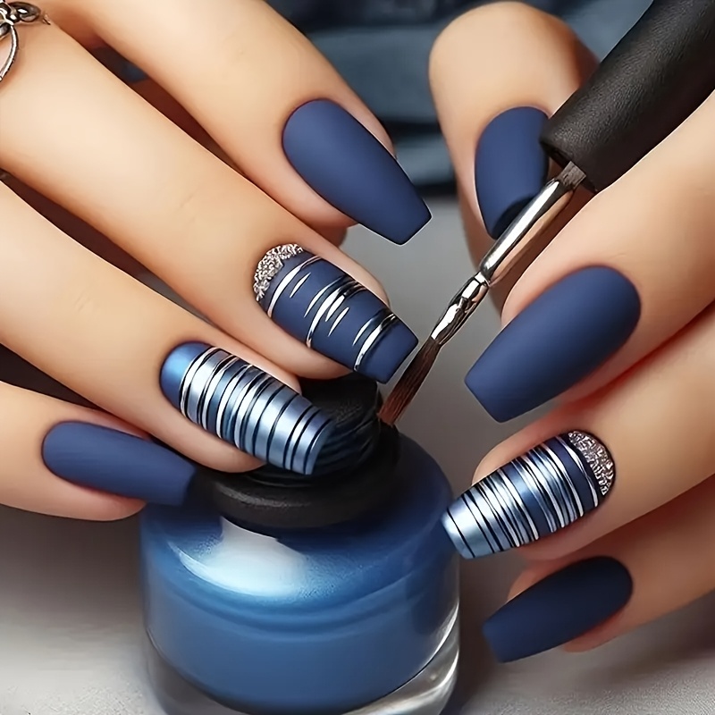 TEMU 1 Set de 24 faux ongles à coller de style ballet mi-long, blanc argenté français, rayures tissées, élégants, bleu dégagé et brillant, adaptés à