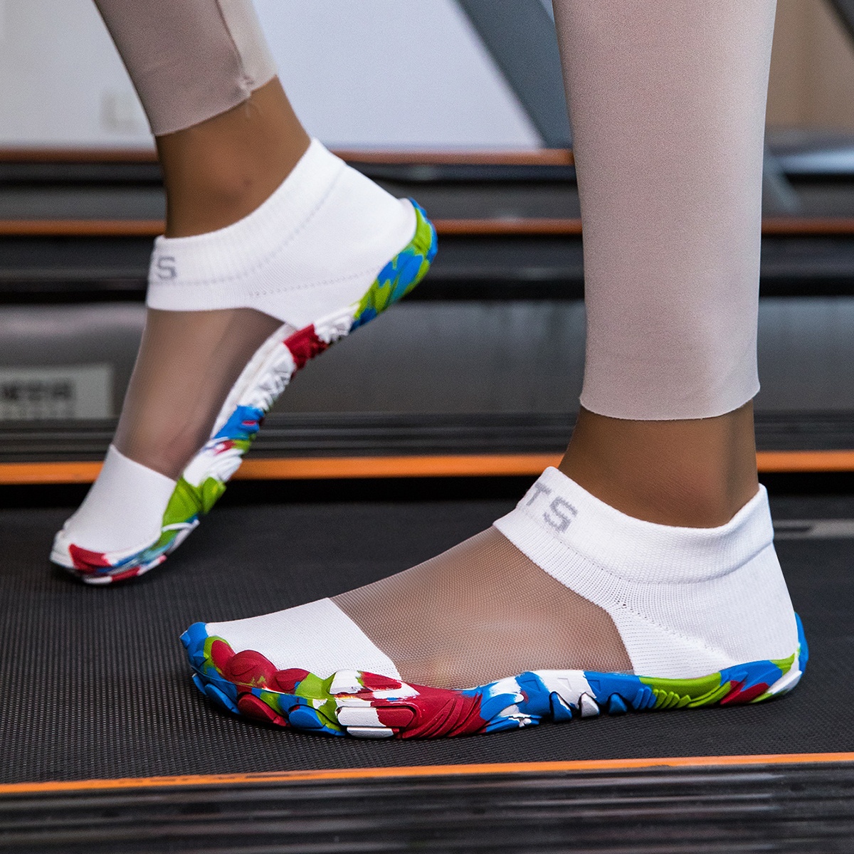 [Breathable Water Shoes] Lightweight Breathable Women's Mesh Water Shoes | Colorful Floral Design, Ventilation Holes, and Rubber Sole for Outdoor Sports, Swimming, and Fitness