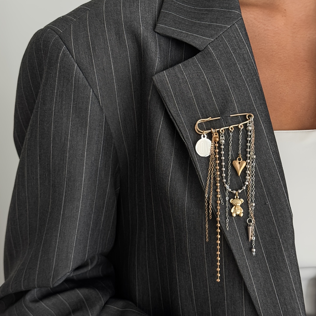 TEMU Broche de 1 pieza de oso con borla de , estilo y de /verano, accesorio de para traje y alfiler