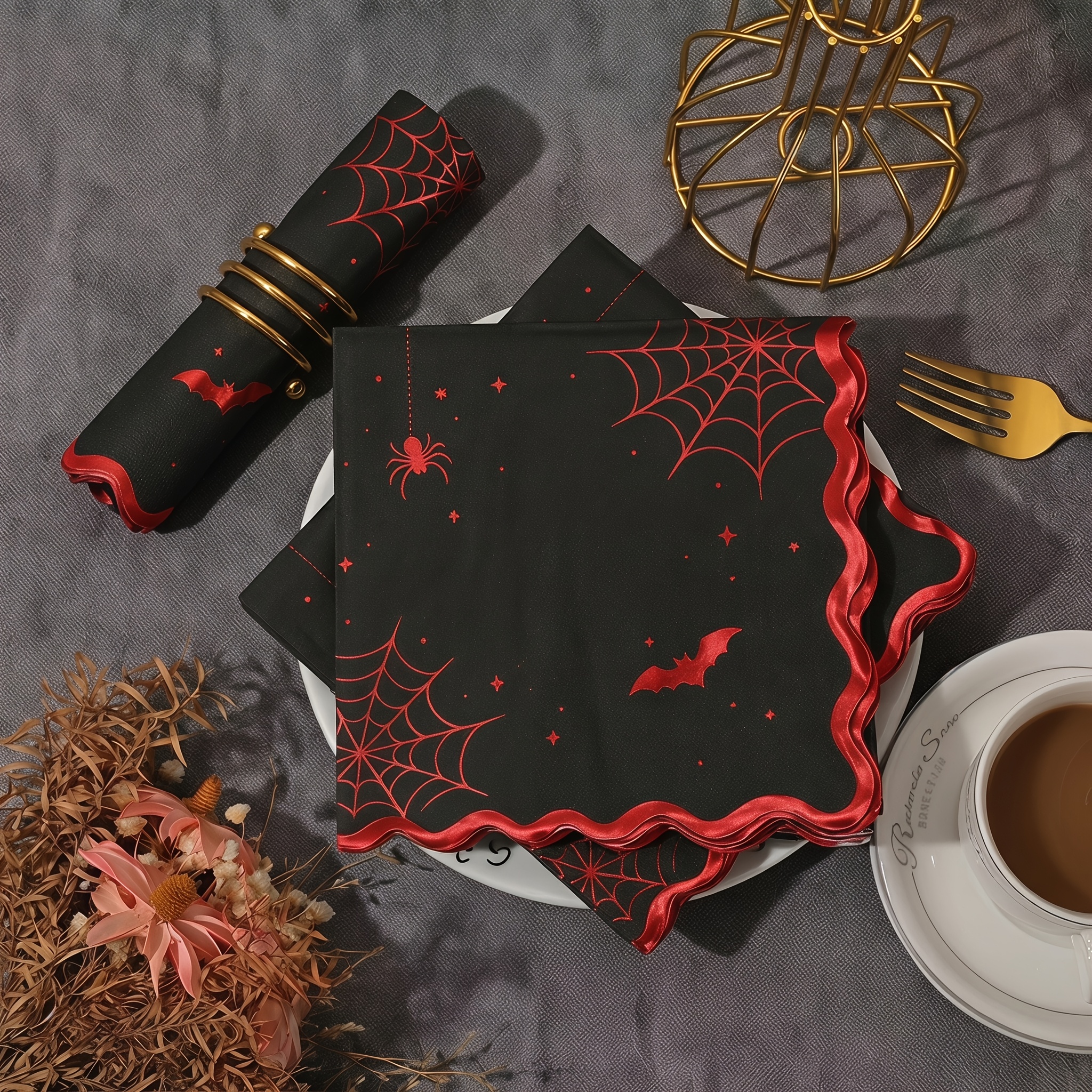 TEMU Serviettes d'Halloween noires à motif rouge, bord , toile d'araignée et chauve-souris, 2 épaisseurs, 13x13 pouces, 15 pièces - Serviettes de