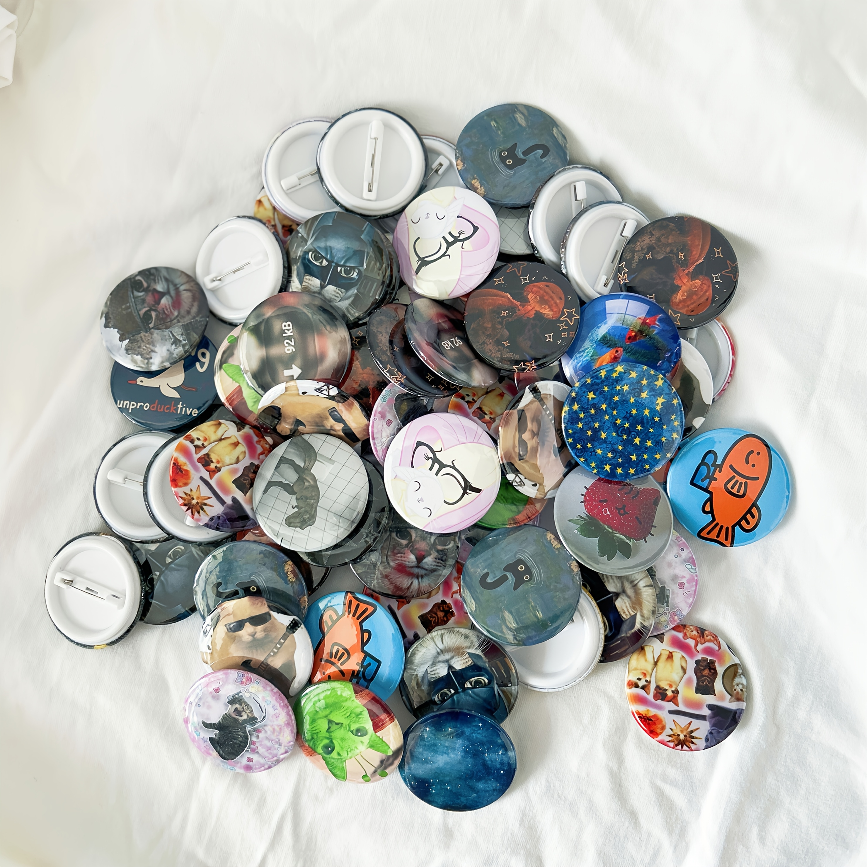 

15/25pcs Funky Style Mixed Designs Novelty Badge Pins, Unisex Diy Button Crafts, Creative Brooch Pendant Accessories For Bags & Clothing, Ideal Gift And