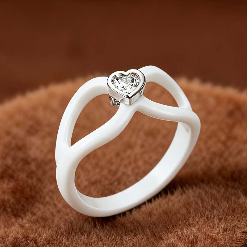 Image of 1pc Minimalist White Ceramic Heart Ring With 18k Gold-plated Accent Synthetic Zirconia For Women Daily Wear/valentine's Gift