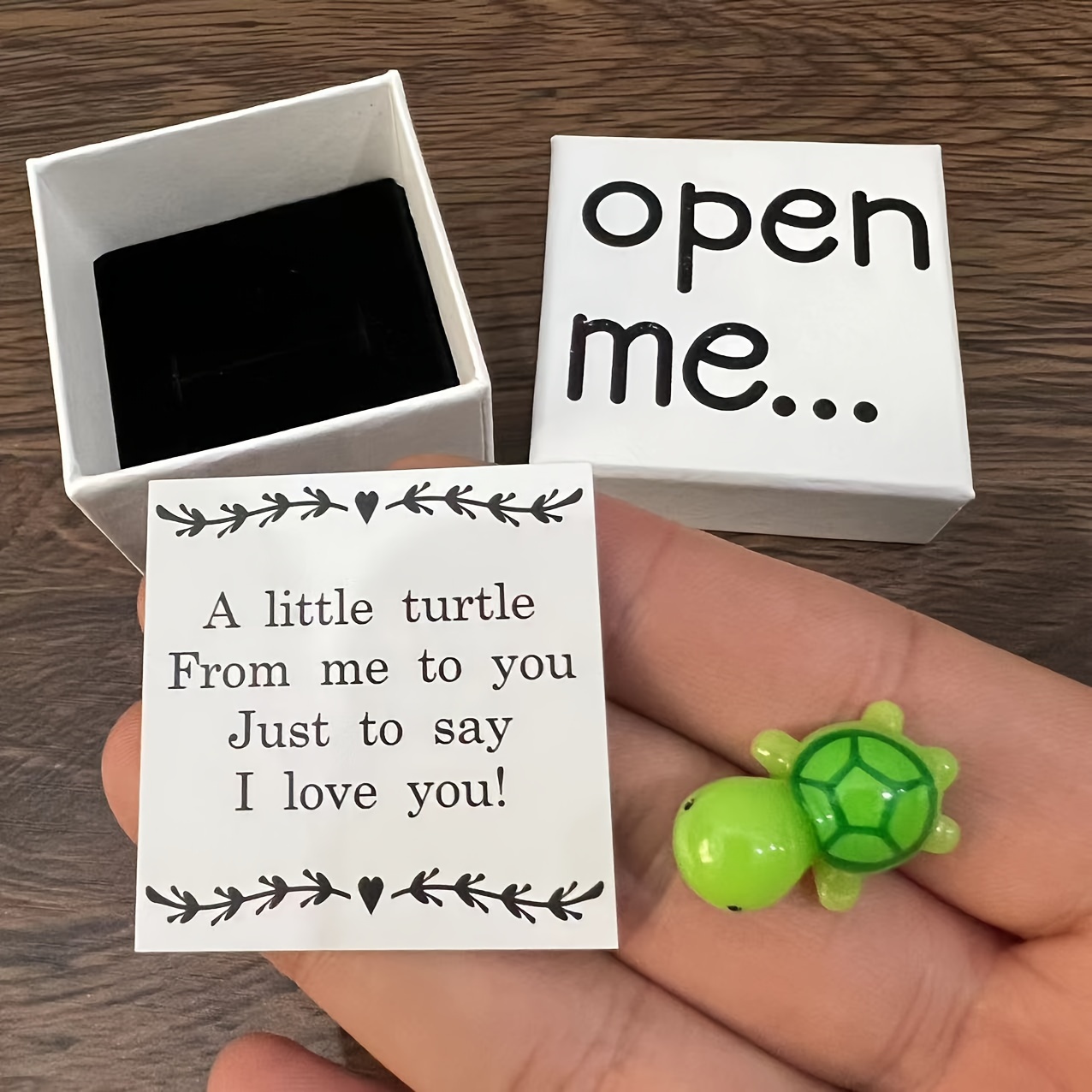 

Adorable Miniature Box With '...' Message And Cute Charm - Perfect For Valentine's Day, Anniversary, Or Any Special Occasion