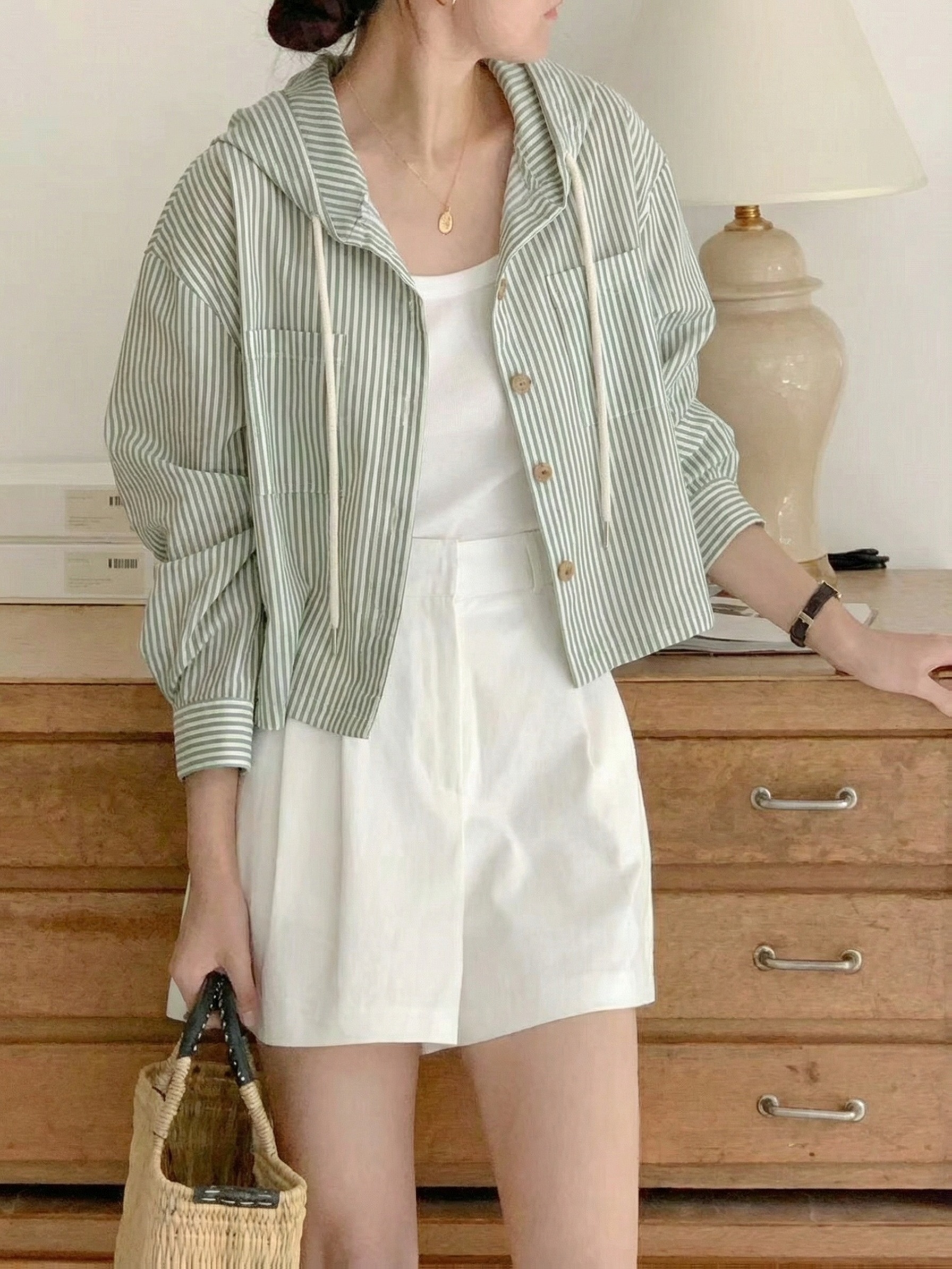 elegant and versatile single breasted short coat loose fitting vacation long sleeve hooded shirt for women