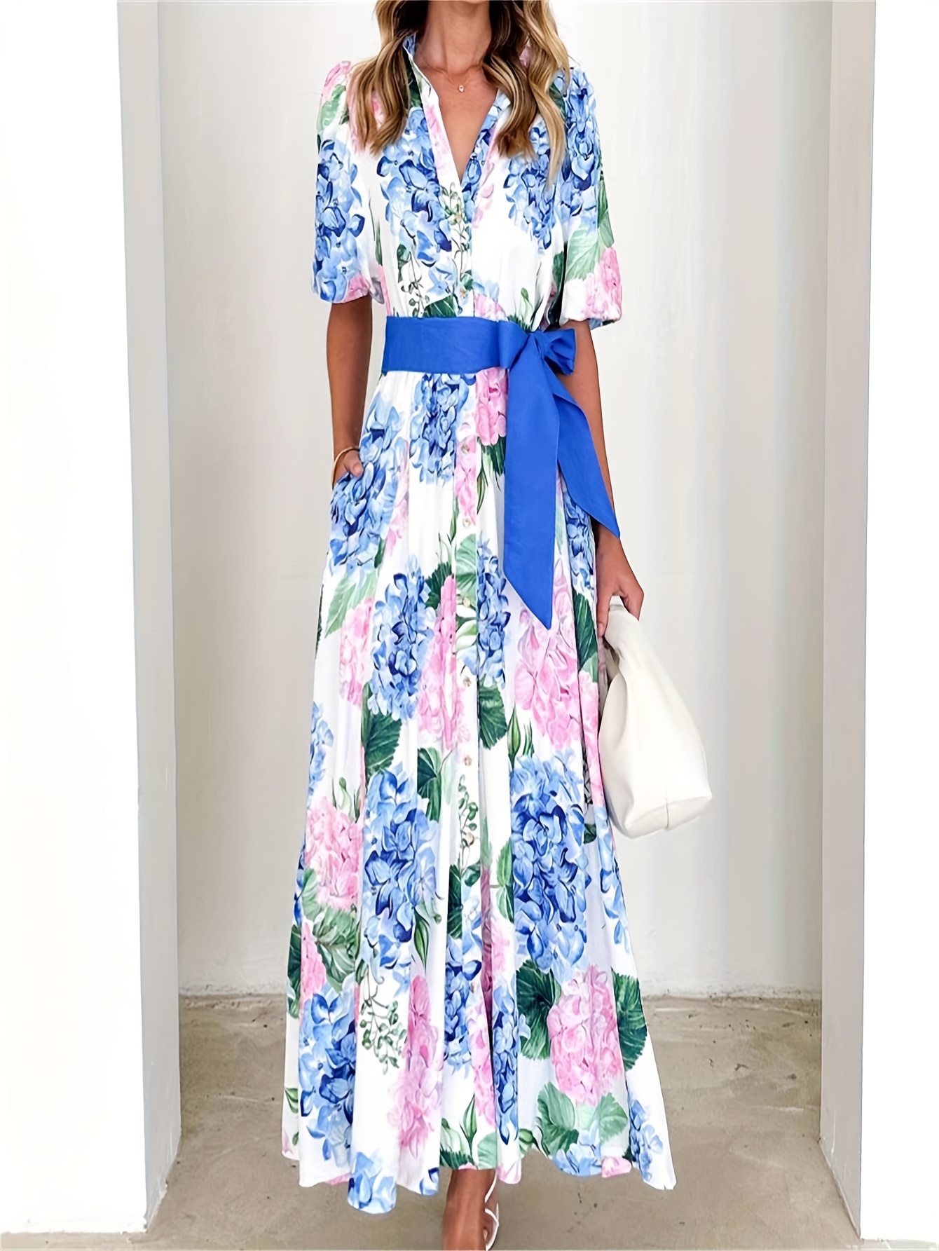 ladies elegant and fashionable printed dress with short sleeves waist belt and v neck Product details 0