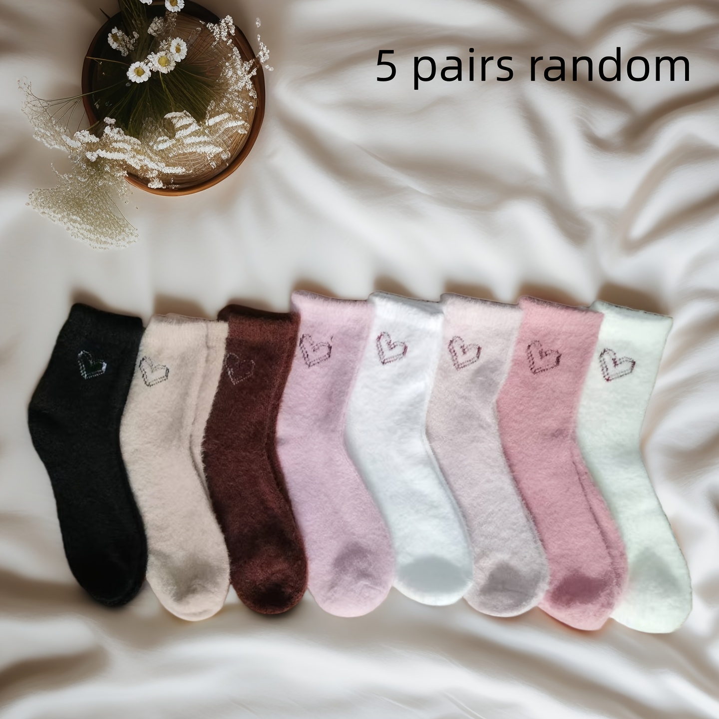 E-shop 5 Paar zufällige Mink Samt Winter Mid-Tube Damen Socken mit Liebe, plus Samt Verdickte Bequeme Weiche Süße Korallen Samt Bodensocken, Essentiell
