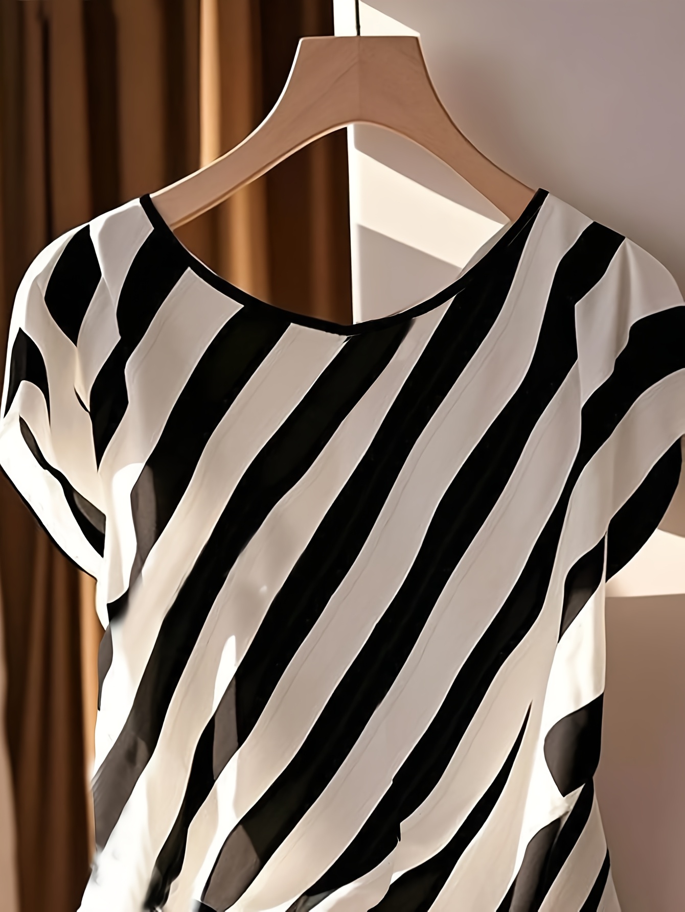 Women's Elegant French-Inspired Sleeveless Blouse with Bow Detail & Striped Pattern - Semi-Sheer Round Neck Shirt for Spring Summer Fall, Machine Washable Casual to Dressy Tops, Seasonal Fashion, Frenchinspired Design, Decorative Bow Design